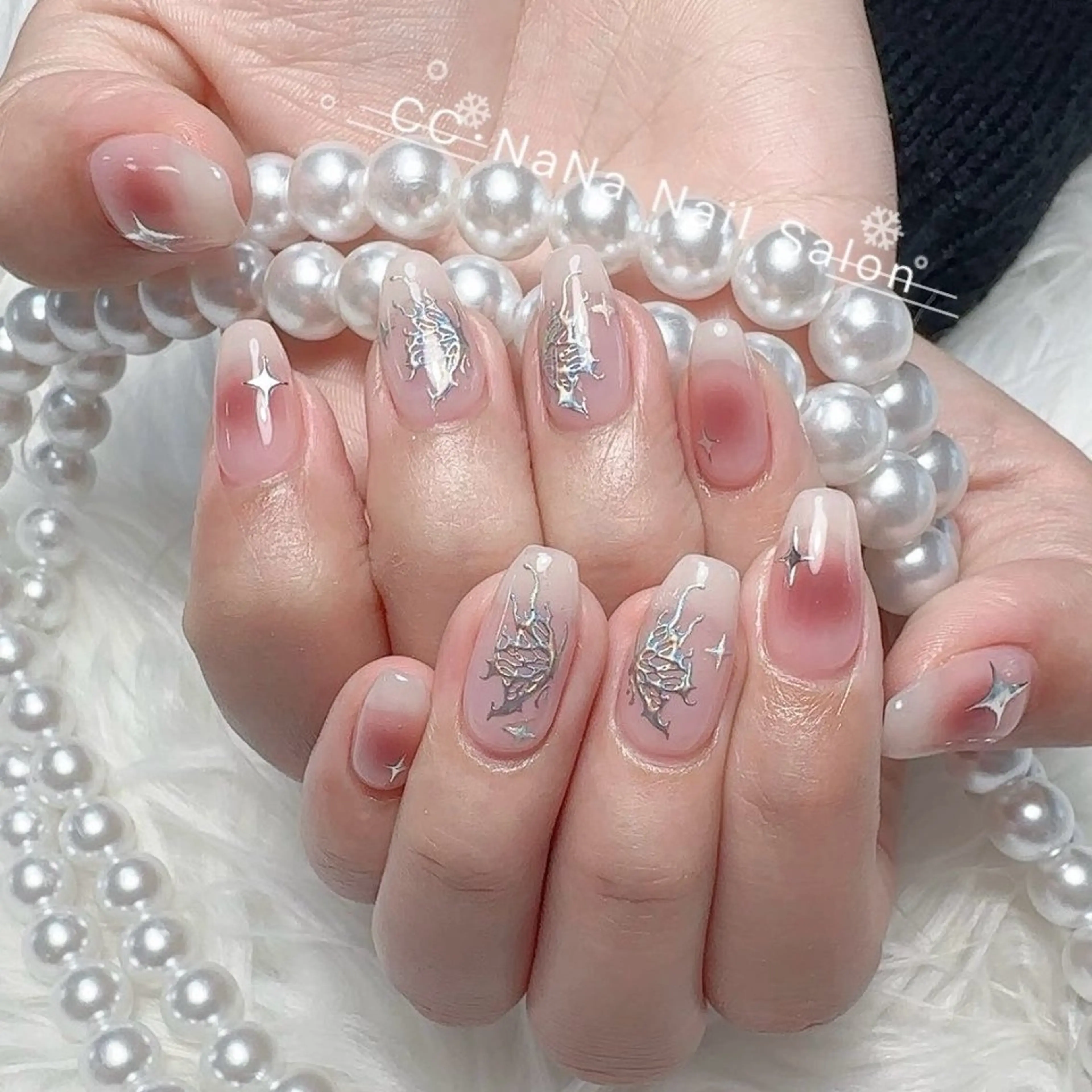 ネイル チークネイル フラッシュネイル ハート キラキラネイル 韓国ネイル ハンドネイル 💎CC・NaNa 韓国風ネイル🌙のネイルデザイン