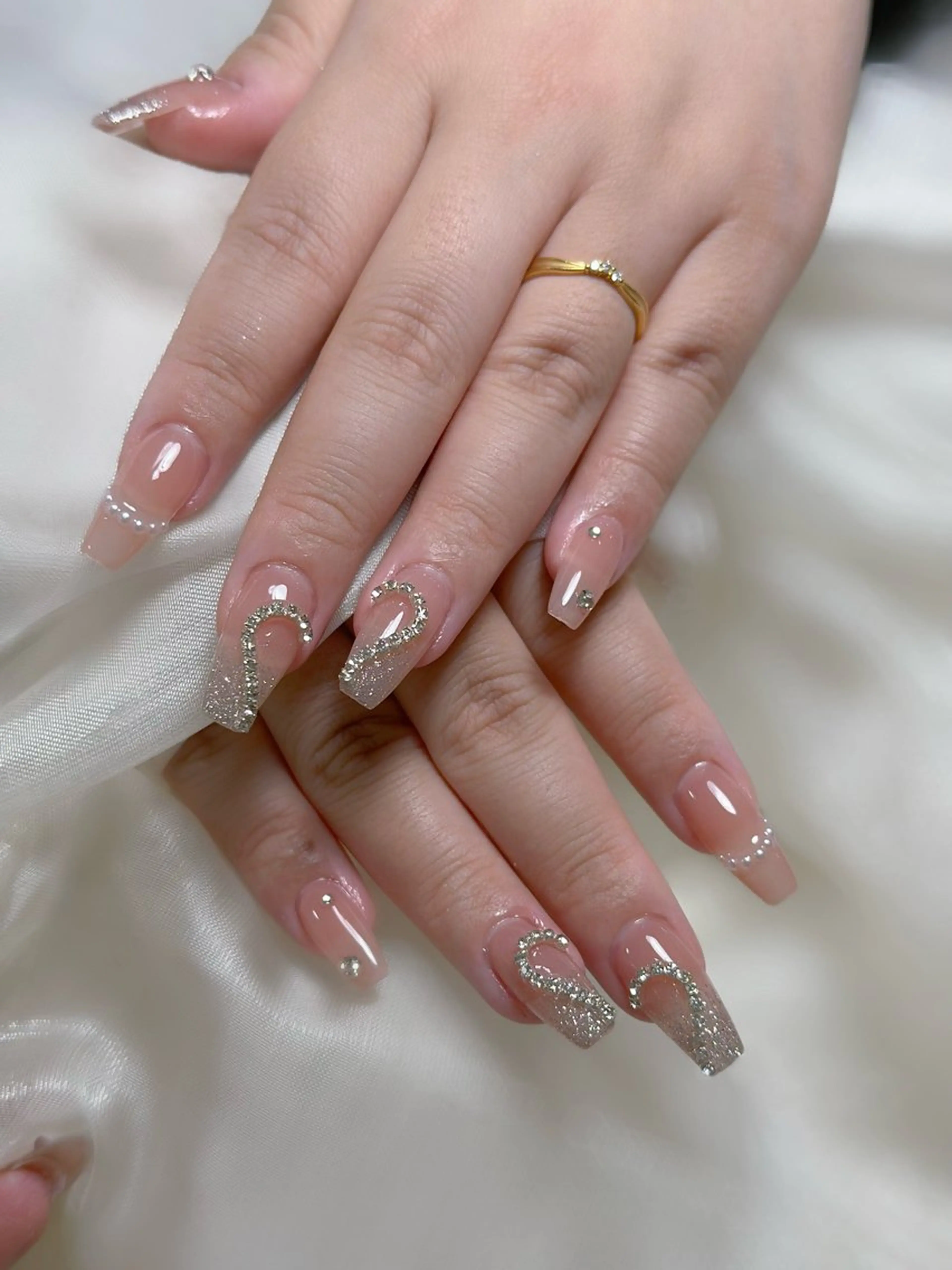 ネイル ハンドネイル Maggie nailクロのネイルデザイン