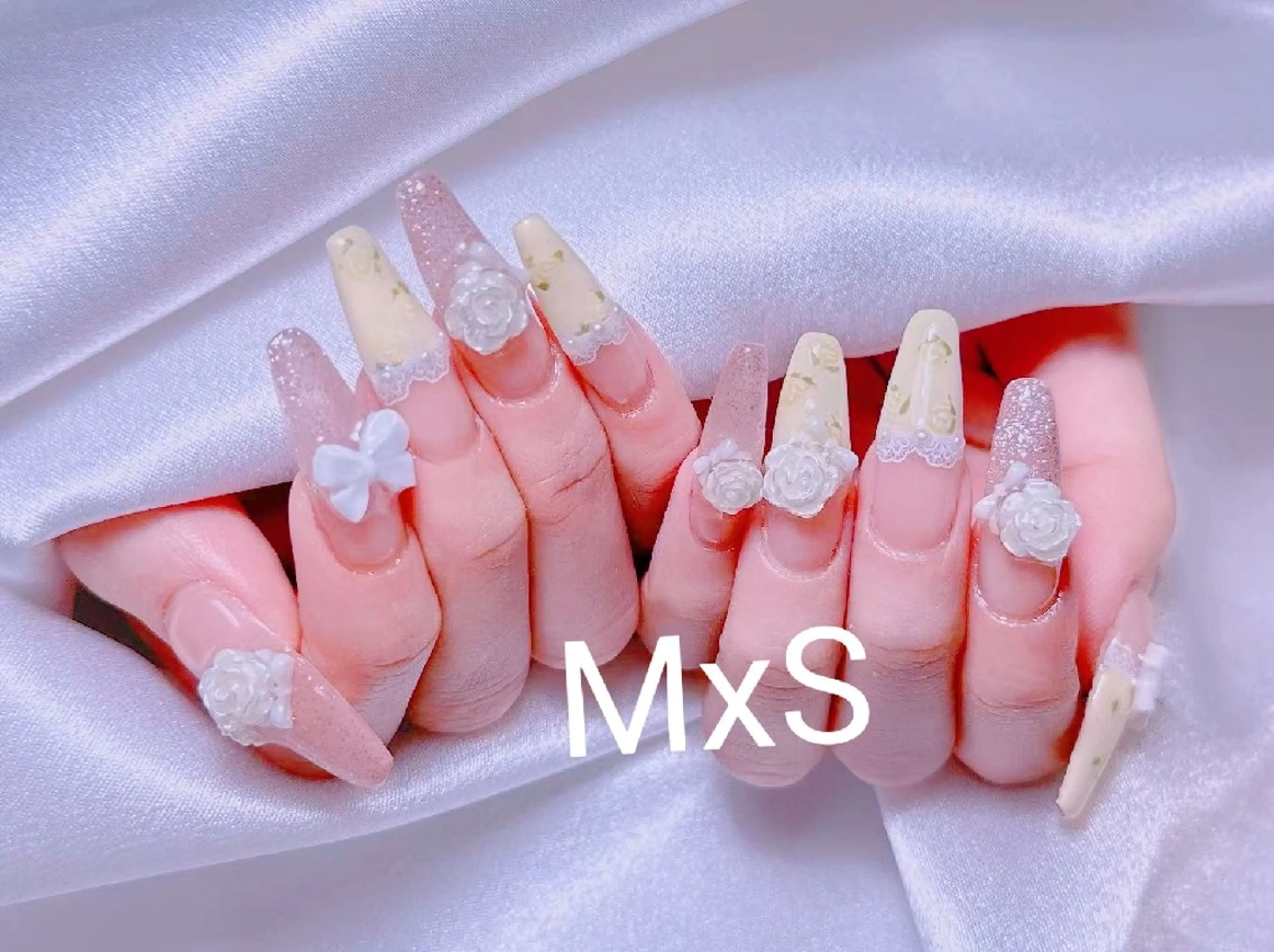 ネイル ハンドネイル MxS Nail(長さだし/フィルイン/マグネット/韓国ネイル/ワンホンネイル/ワンカラー)所属・MxS リィリィのネイルデザイン