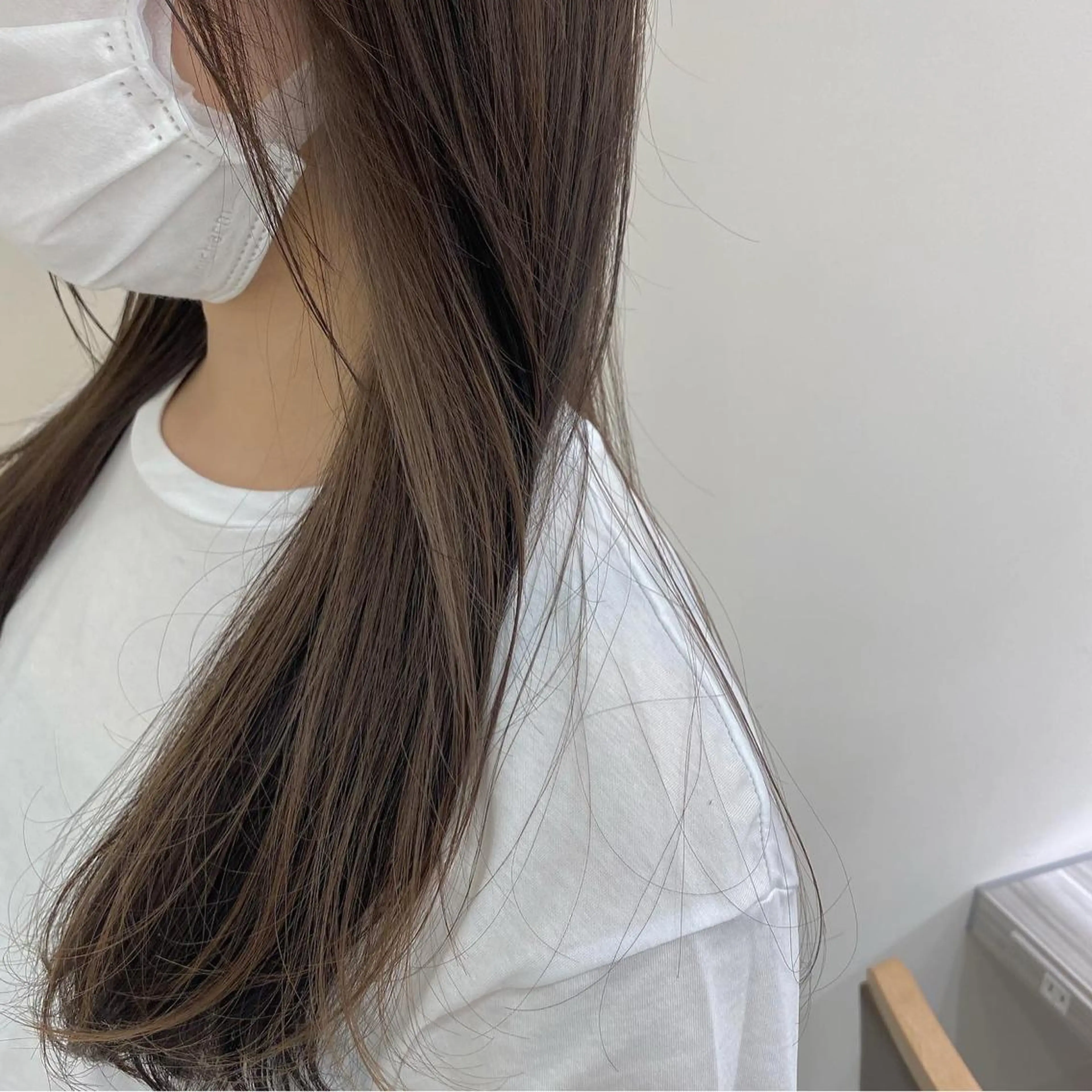 ロング カラー カット ヘアカラー トリートメント プレイングカラー🤍 細めハイライトのヘアスタイル