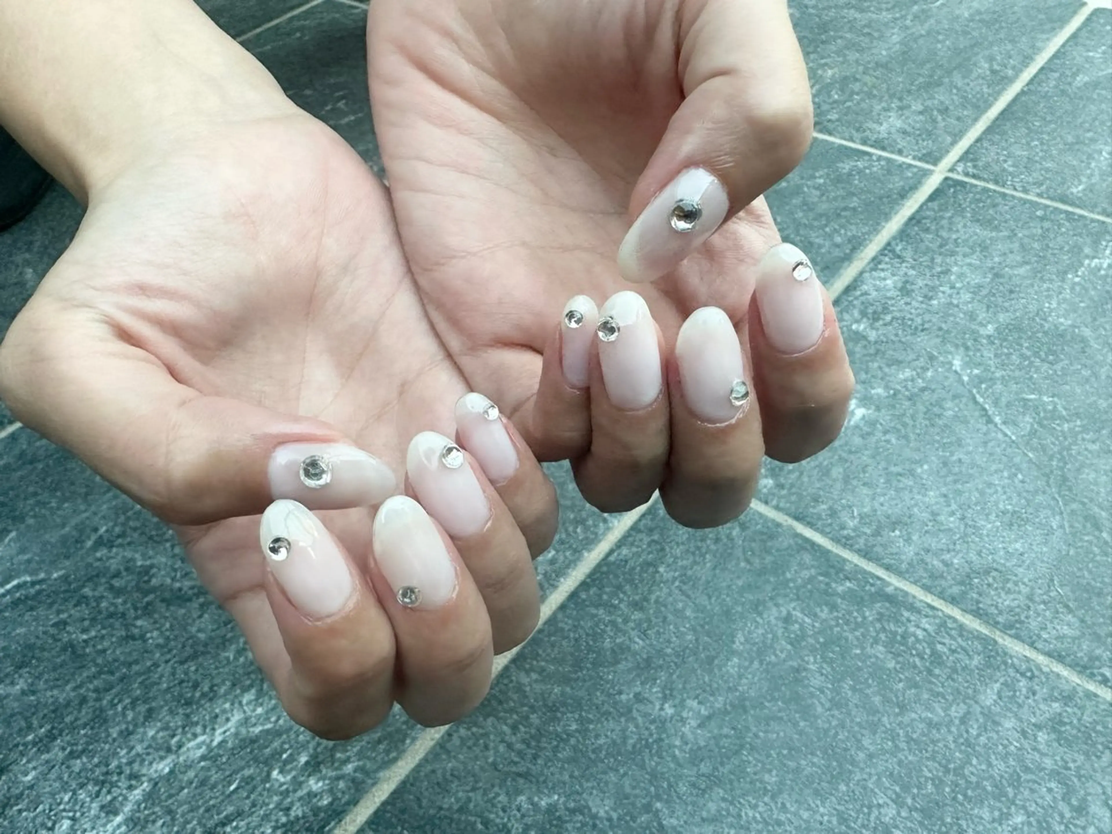 ネイル ストーンネイル ハンドネイル bibiwoo Ayakoのネイルデザイン