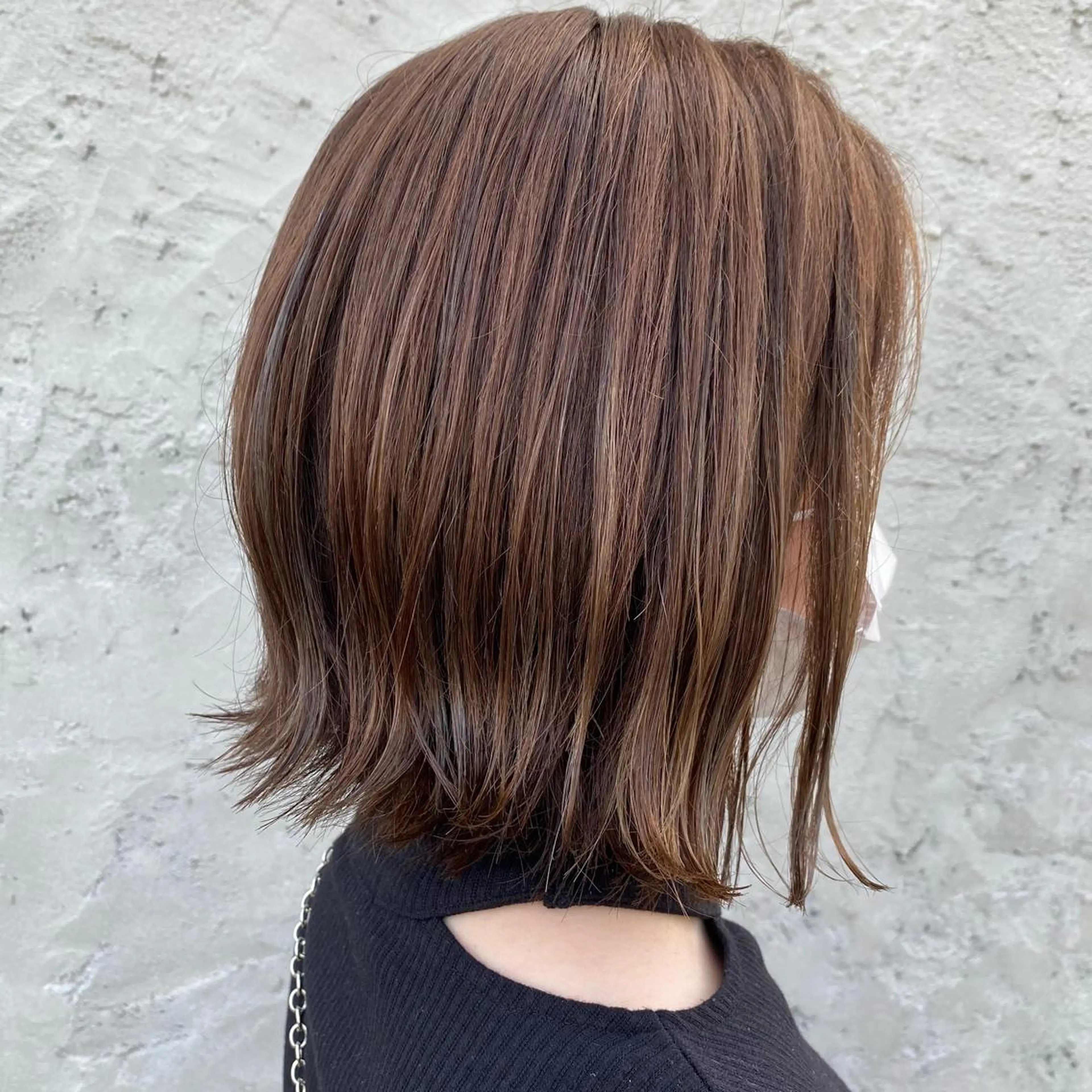 ミディアム カラー 小畑 杏実のヘアスタイル