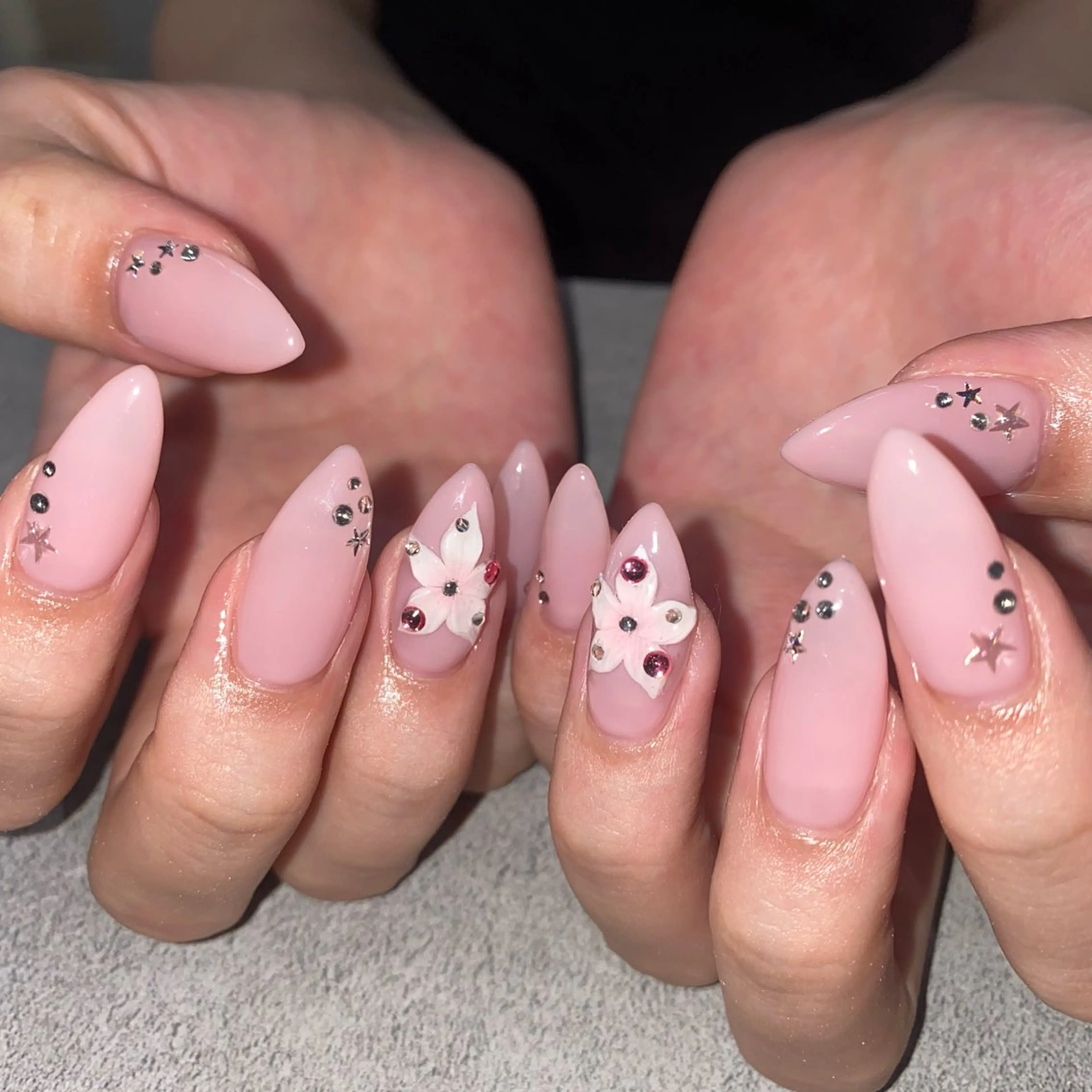 ネイル ハンドネイル yuuka 🌙WOLTOKYOのネイルデザイン
