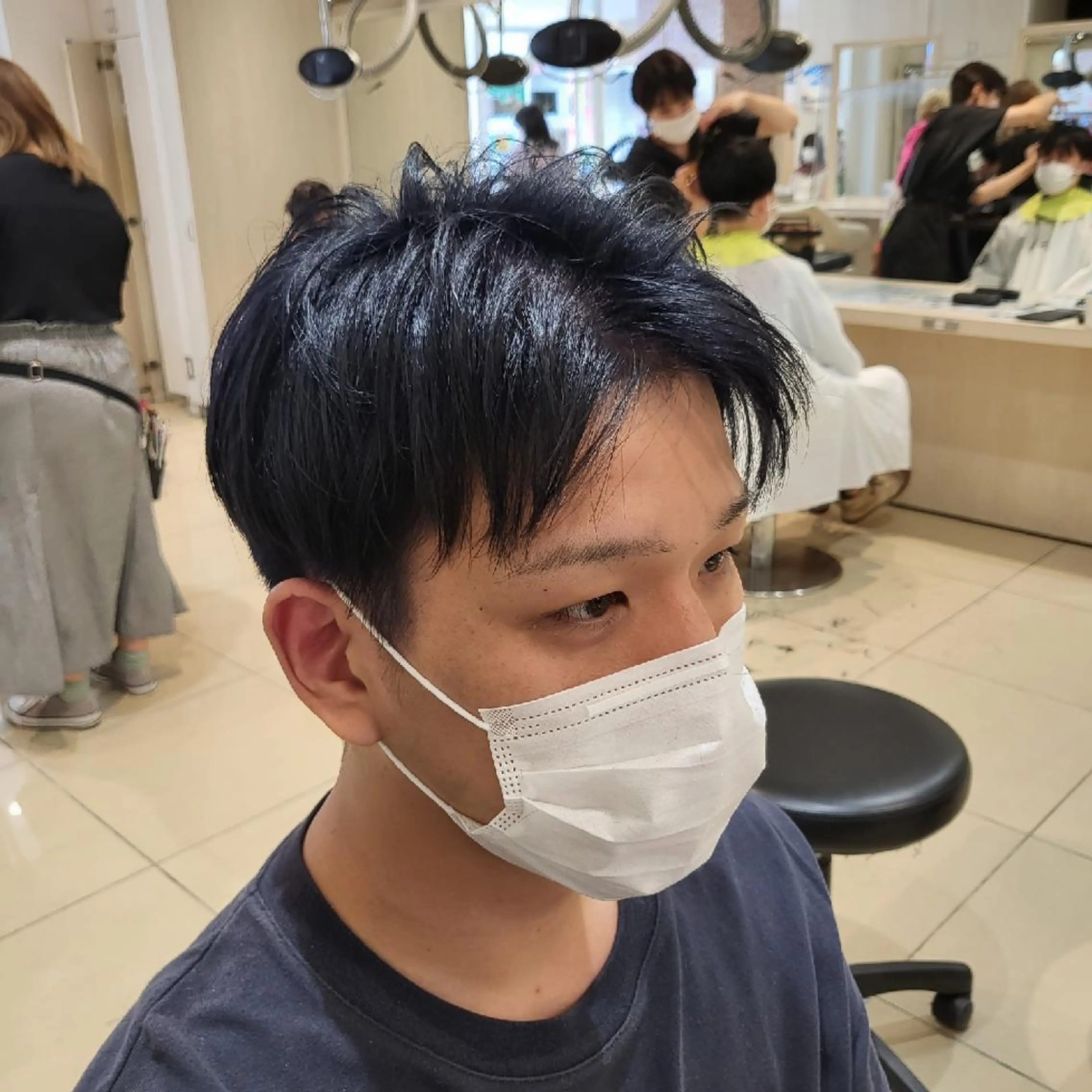 ショート ヘアカラー トリートメント 社内カット講師・店長 菅原賢一のヘアスタイル