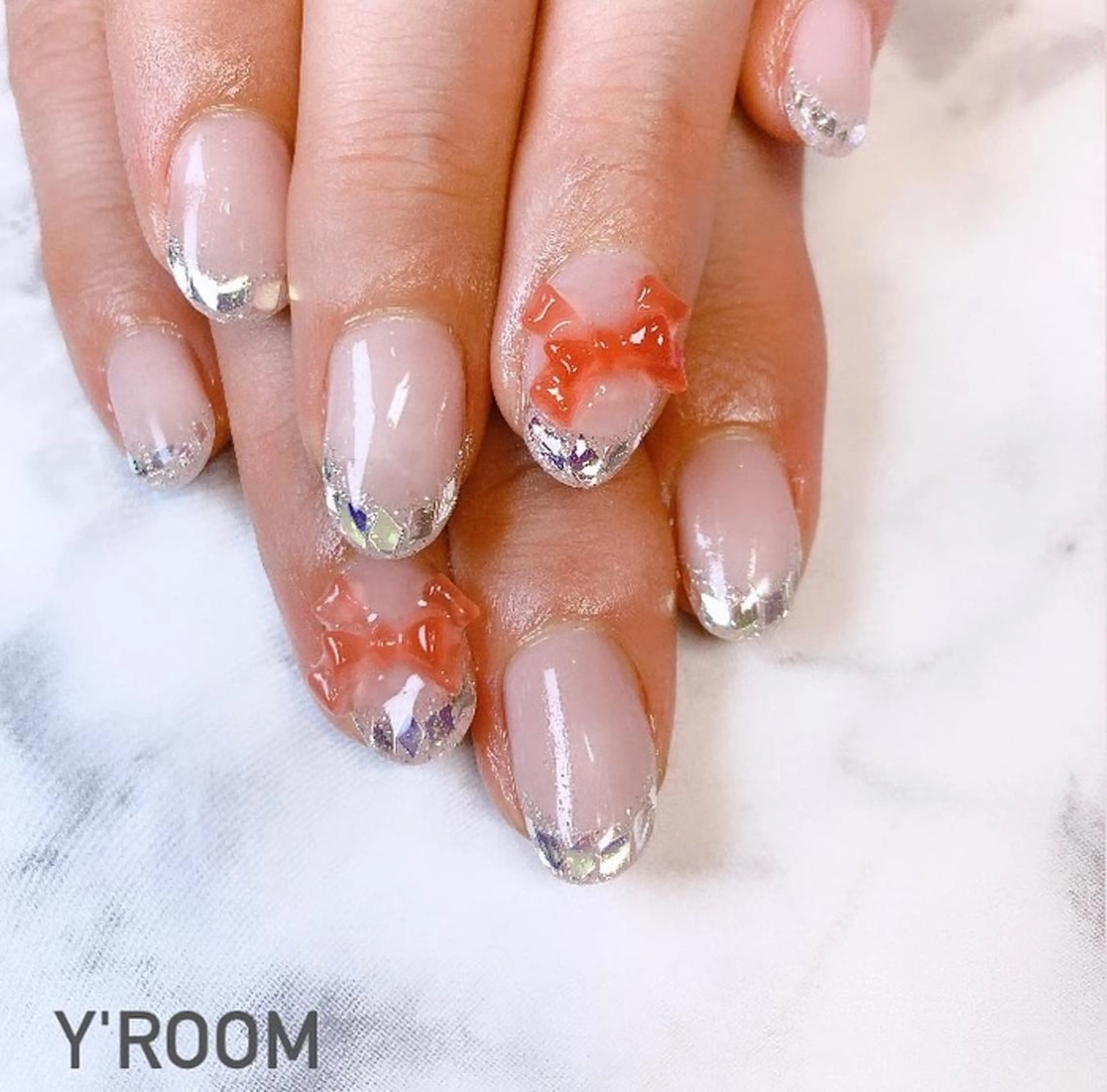 ネイル オーロラネイル フラッシュネイル フットネイル ジェルネイル 氷ネイル・うるうるネイル YUKA （ネイリスト）のネイルデザイン