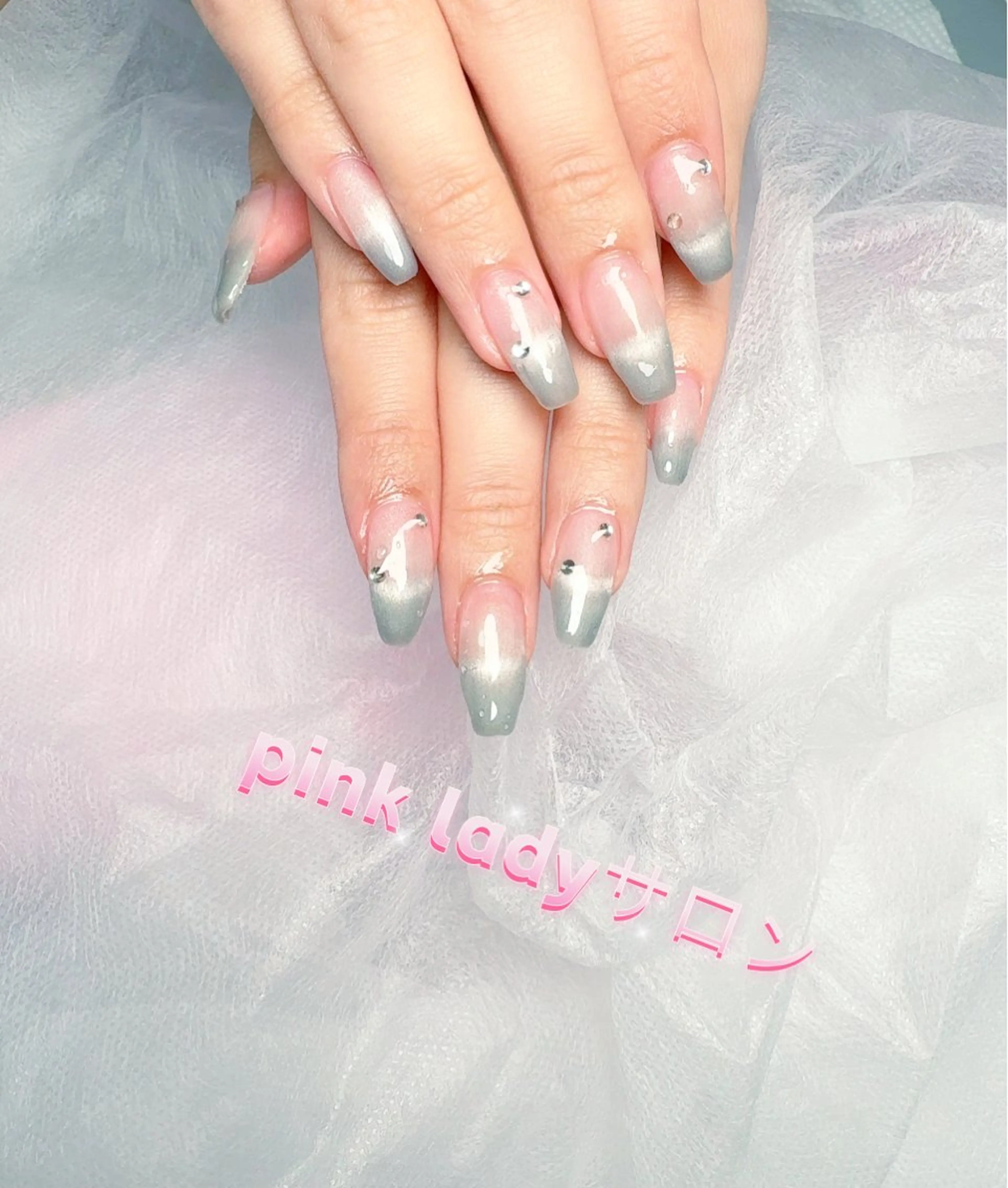 ネイル pink ladyサロン所属・べ にのネイルデザイン