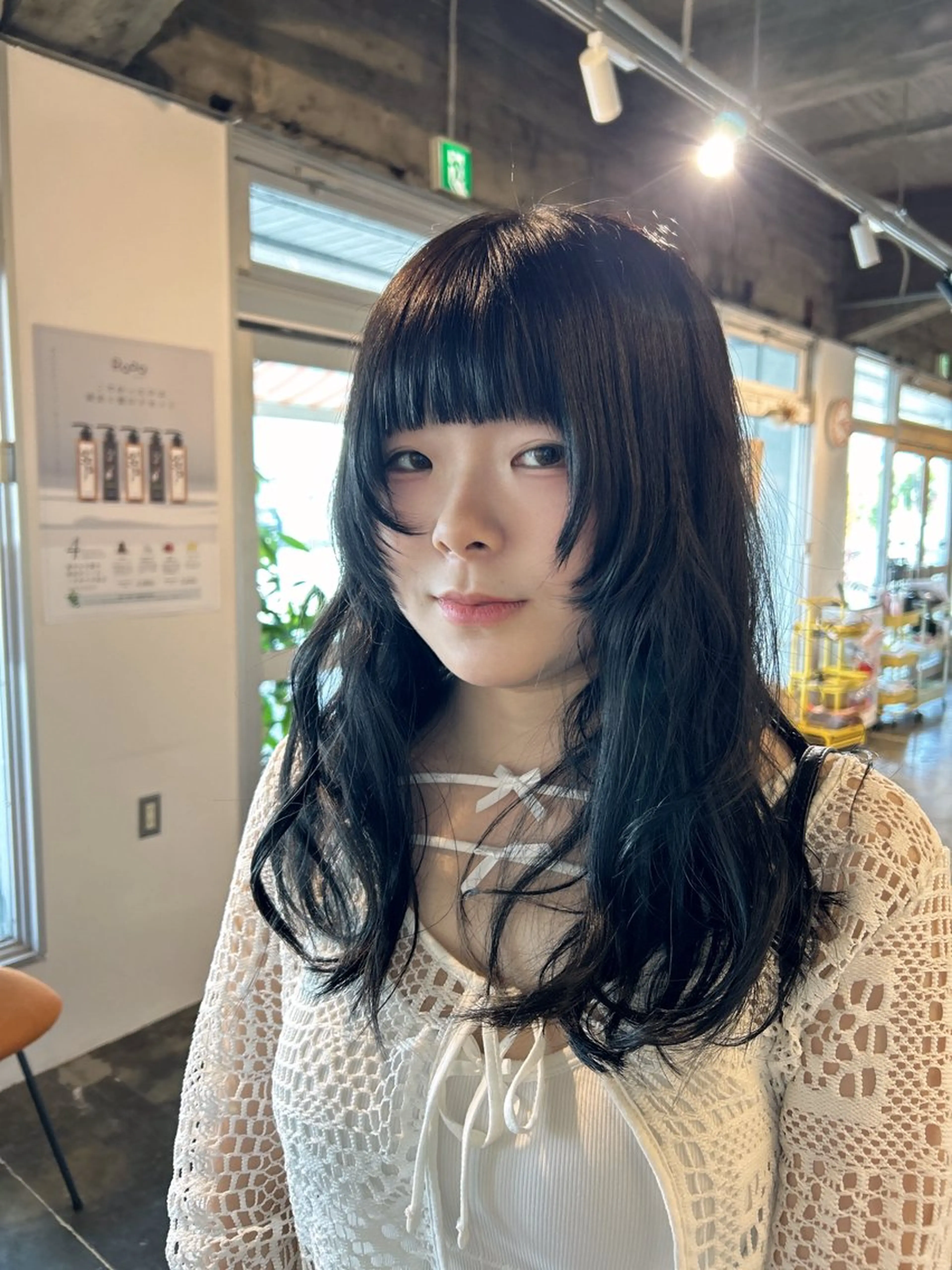 ロング 顔周りカット レイヤーカット 小顔カット 透明感カラー 暖色shihoのヘアスタイル