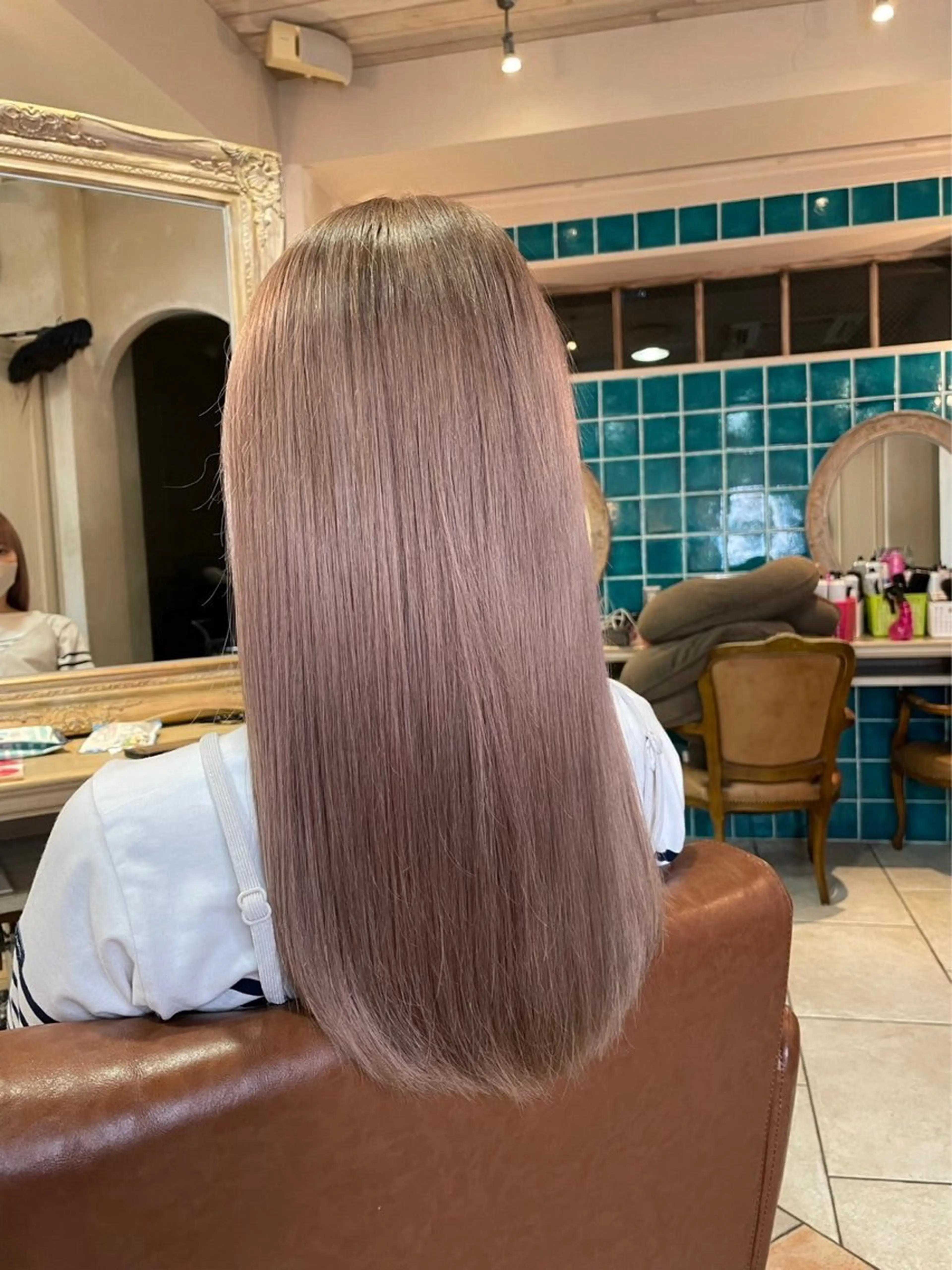 セミロング カラー ベージュカラー ブリーチ ミルキーベージュ カット ヘアカラー トリートメント amie by afloat所属・レイヤーカット メンズヘア/伊藤　匠のヘアスタイル