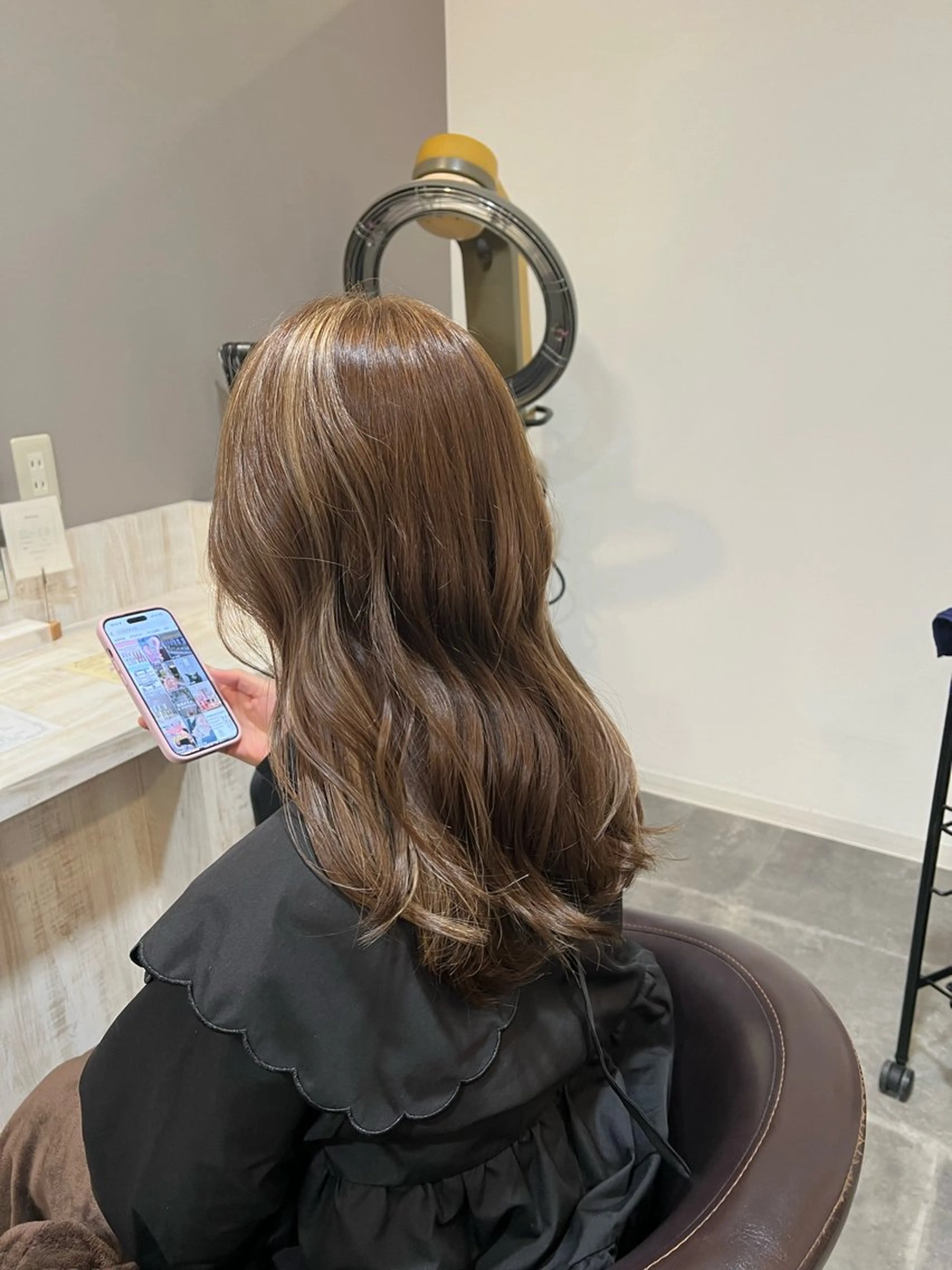 セミロング カラー まとまるツヤ髪カット ┆たんげ なるみのヘアスタイル