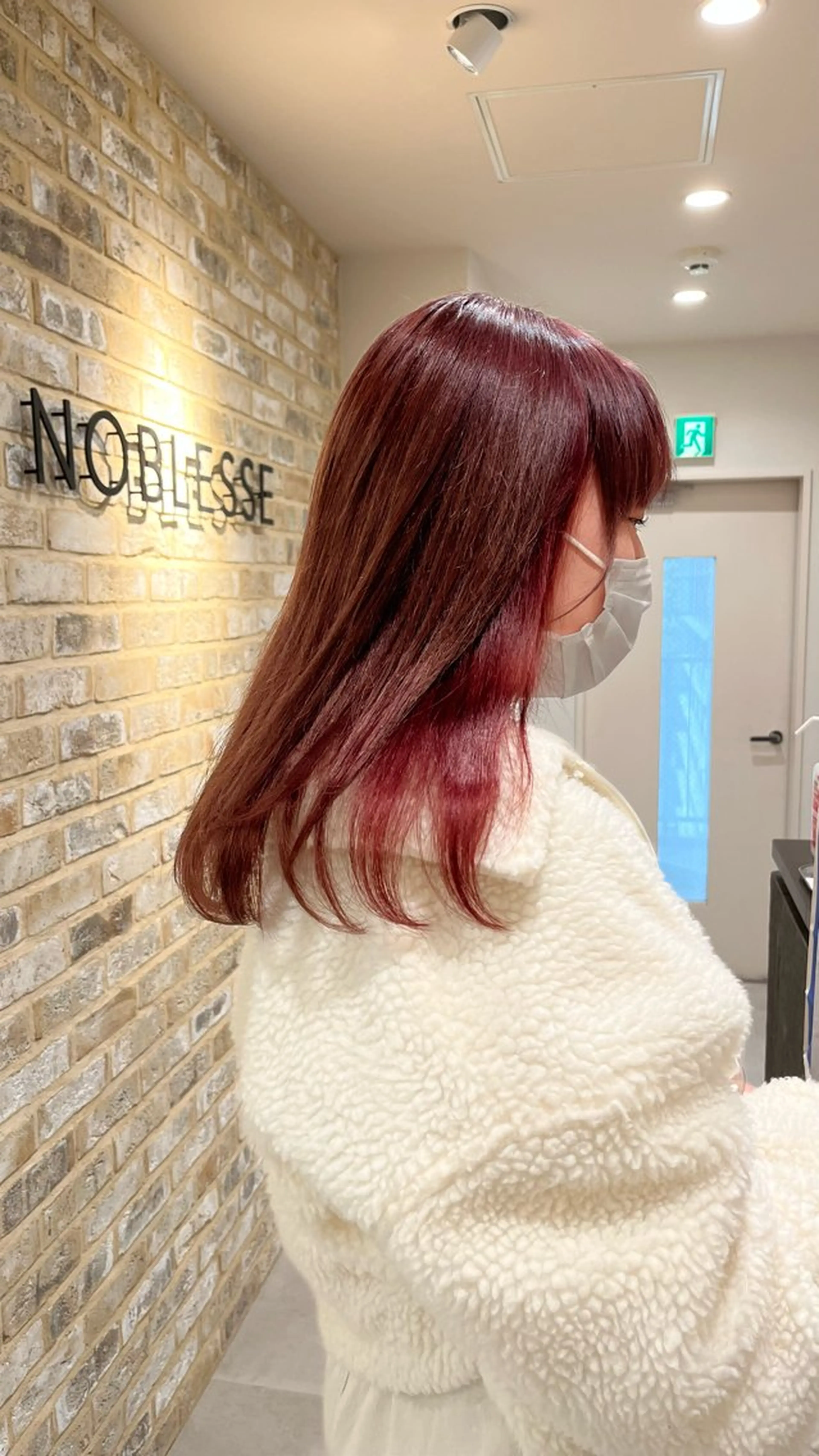 セミロング ヘアカラー トリートメント ユナ🎀レイヤー /韓国/ハイトーンのヘアスタイル