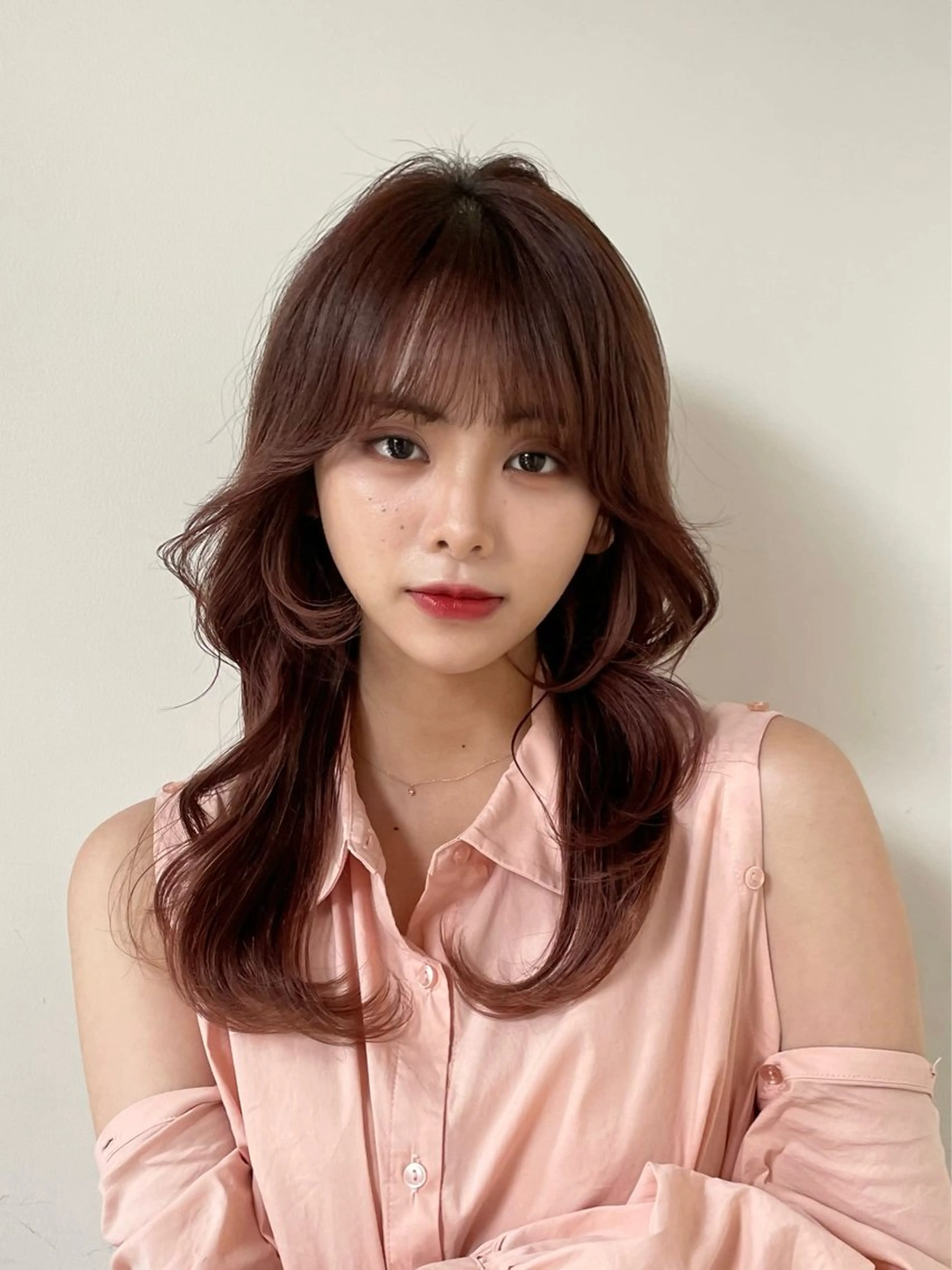ミディアム ピンクブラウン くびれヘア レイヤーカット カット ヘアカラー トリートメント ❤️ショートカット ・顔周りカット❤️のヘアスタイル
