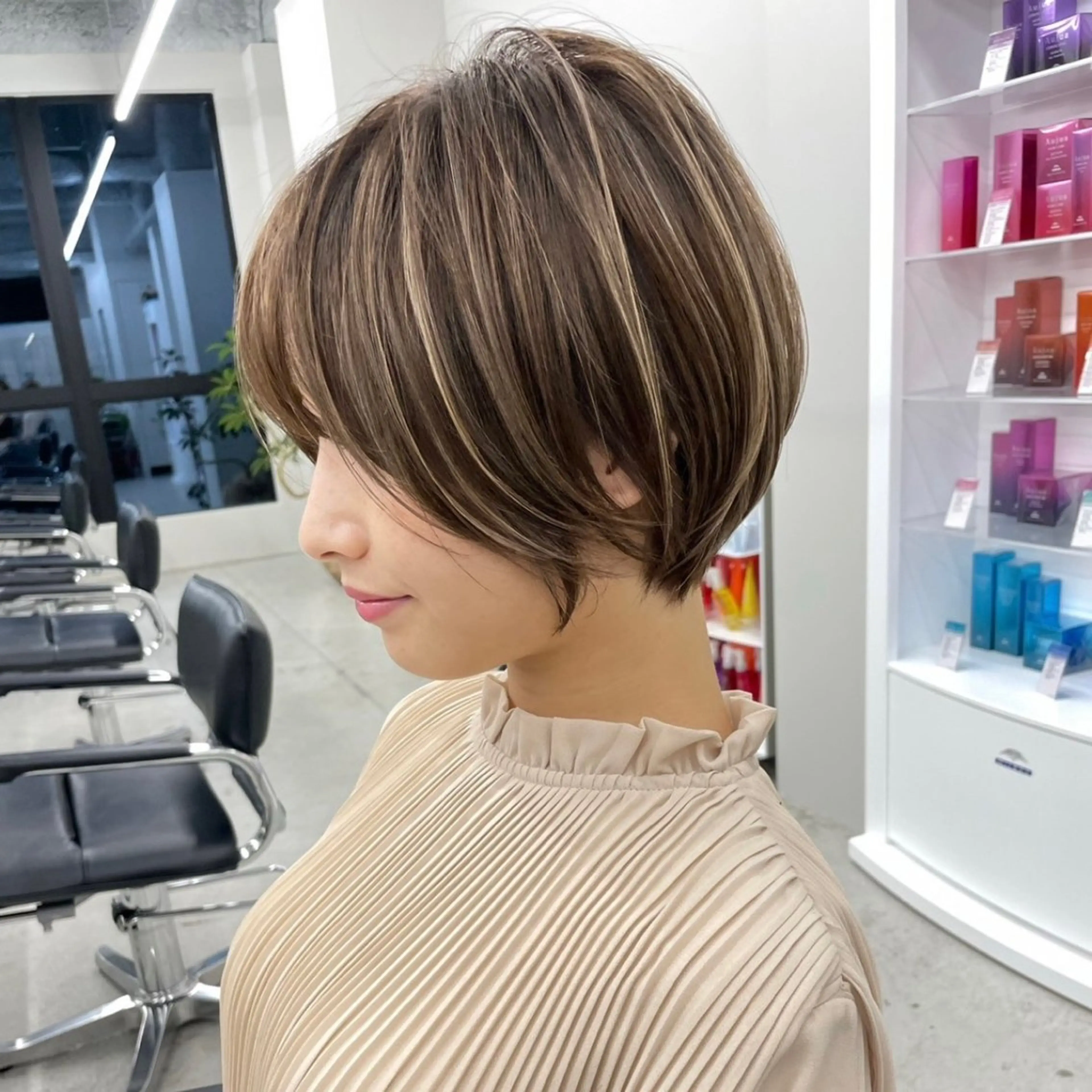 ショート カット ヘアカラー ショート特化✨ 津々美のヘアスタイル