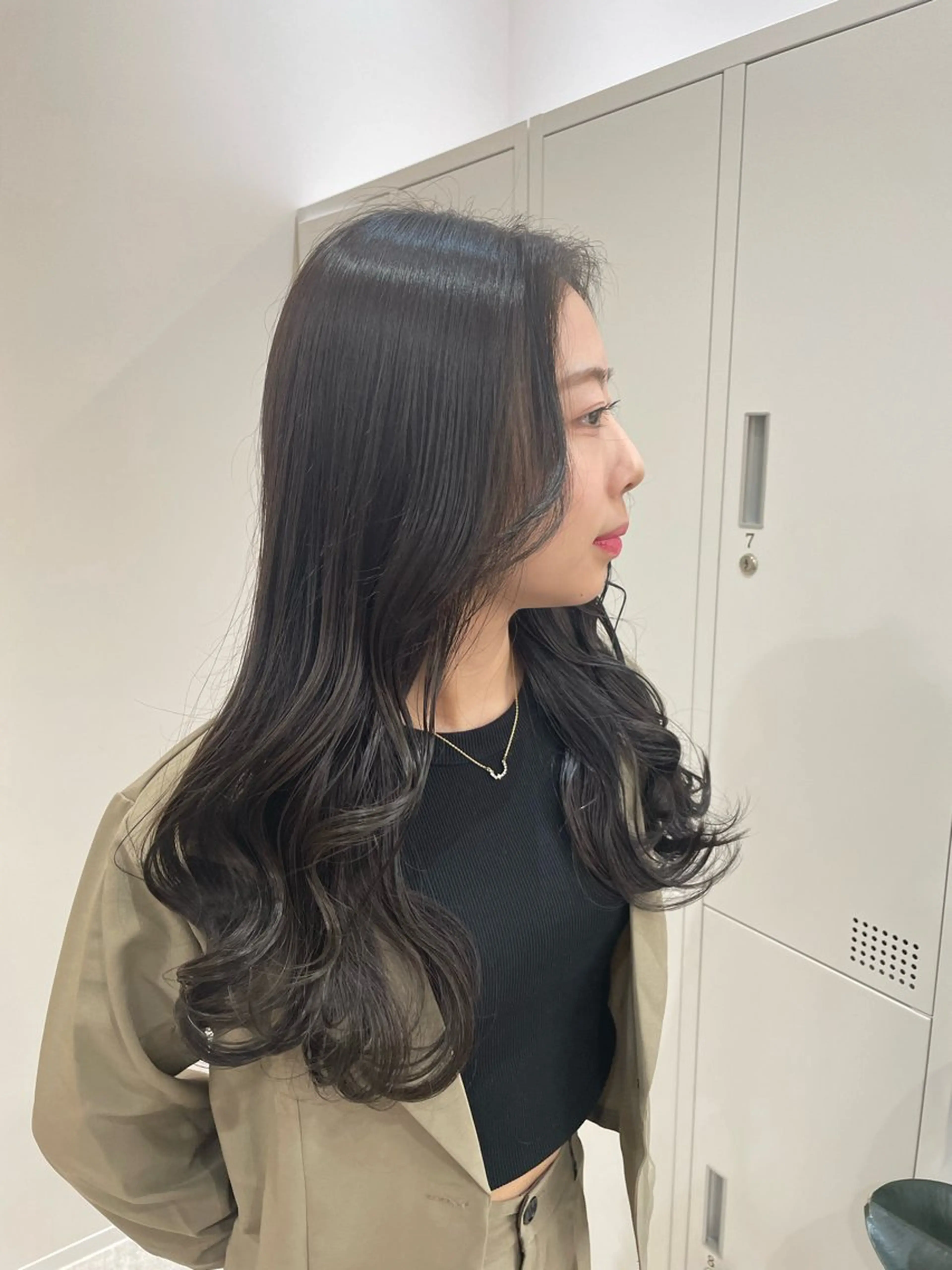 ロング カラー グレージュ ヘアカラー トリートメント REINA ISHIDOのヘアスタイル