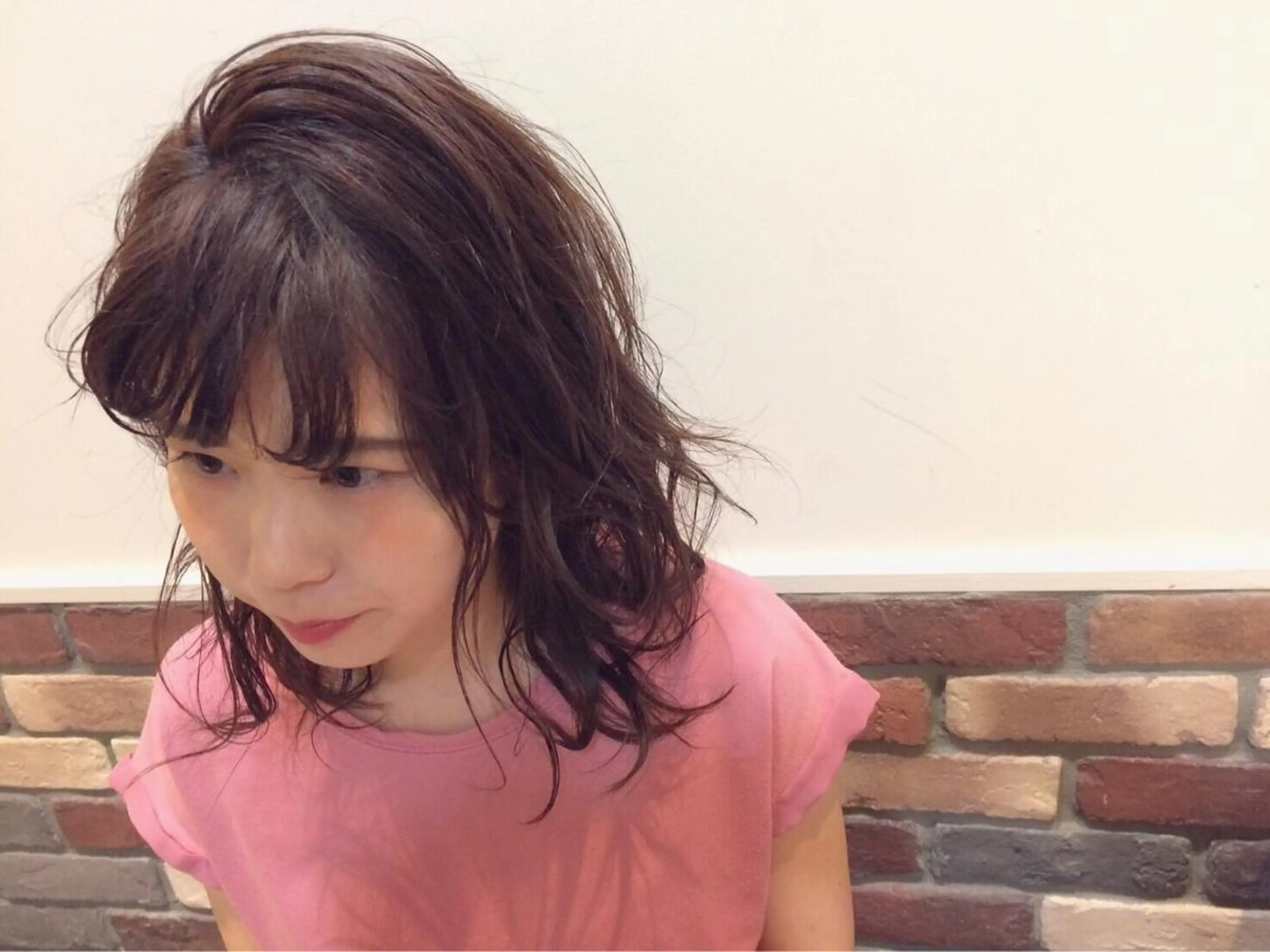 ミディアム セミロング ロング カラー パーマ アッシュ パープルカラー パープルアッシュ 江原 彩華のヘアスタイル