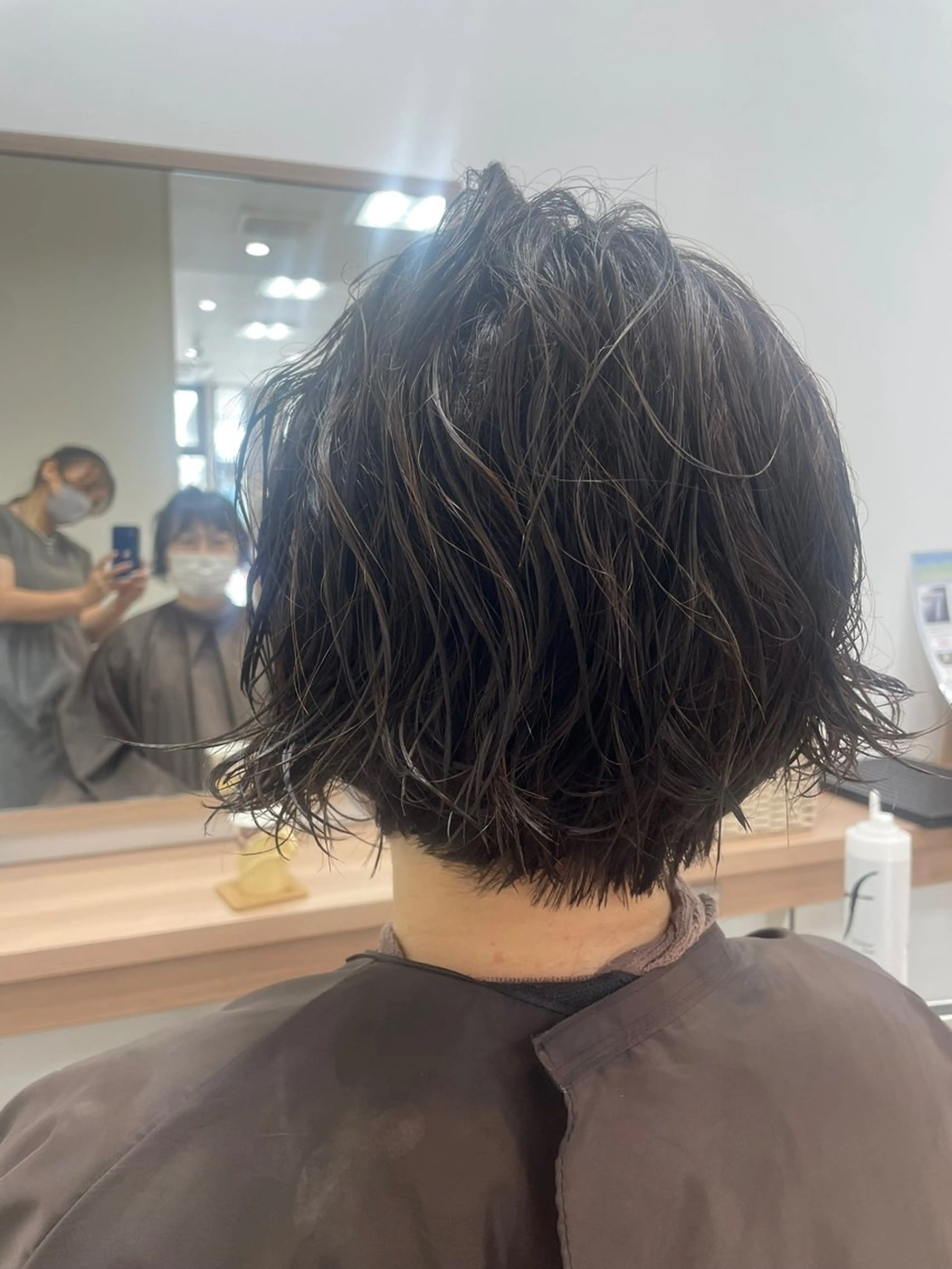 ショート カラー パーマ 葭葉 久美子のヘアスタイル