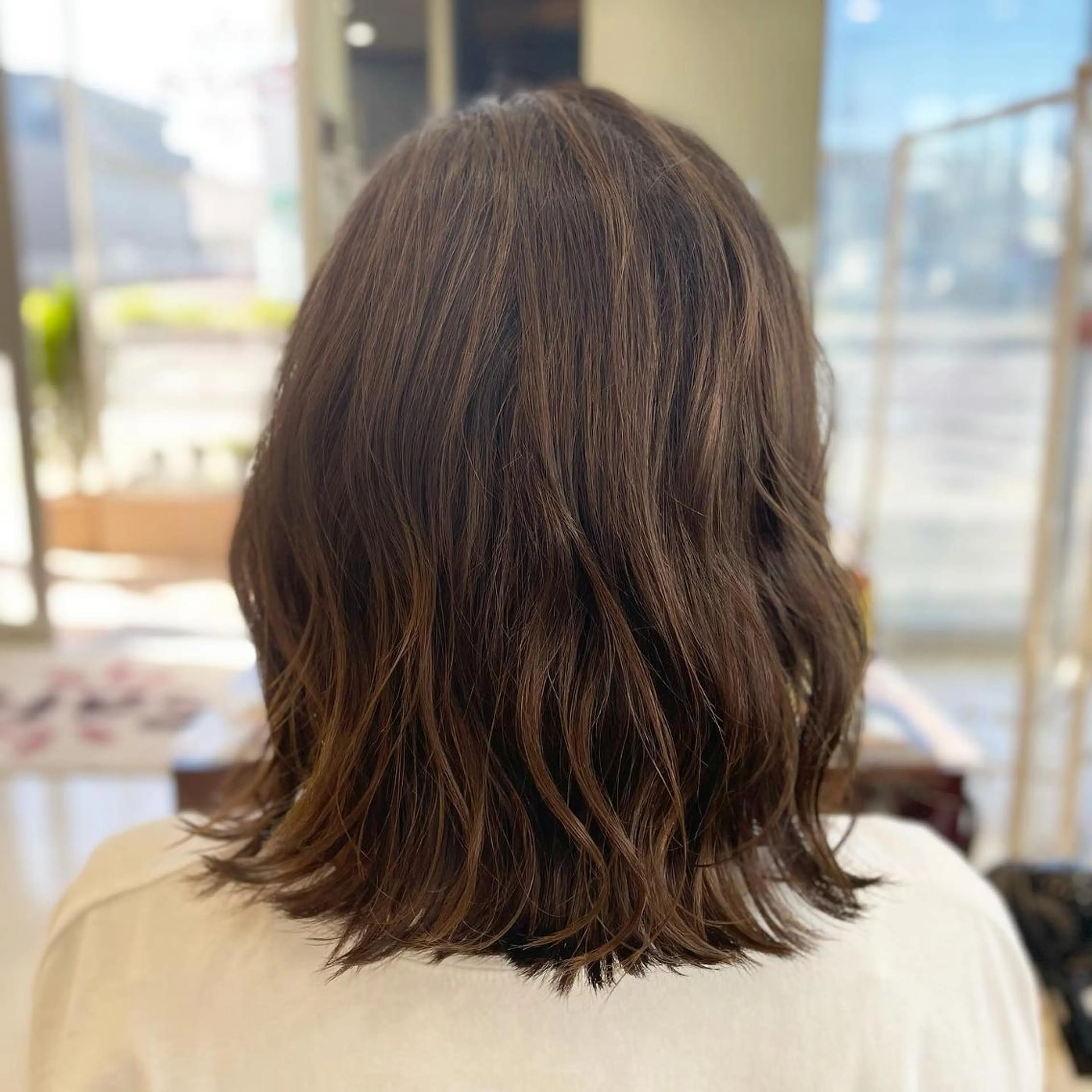 ミディアム カラー パーマ ヘアアレンジ メンズ キッズ マツエク・マツパ 外ハネヘア sara 荒井店のヘアスタイル