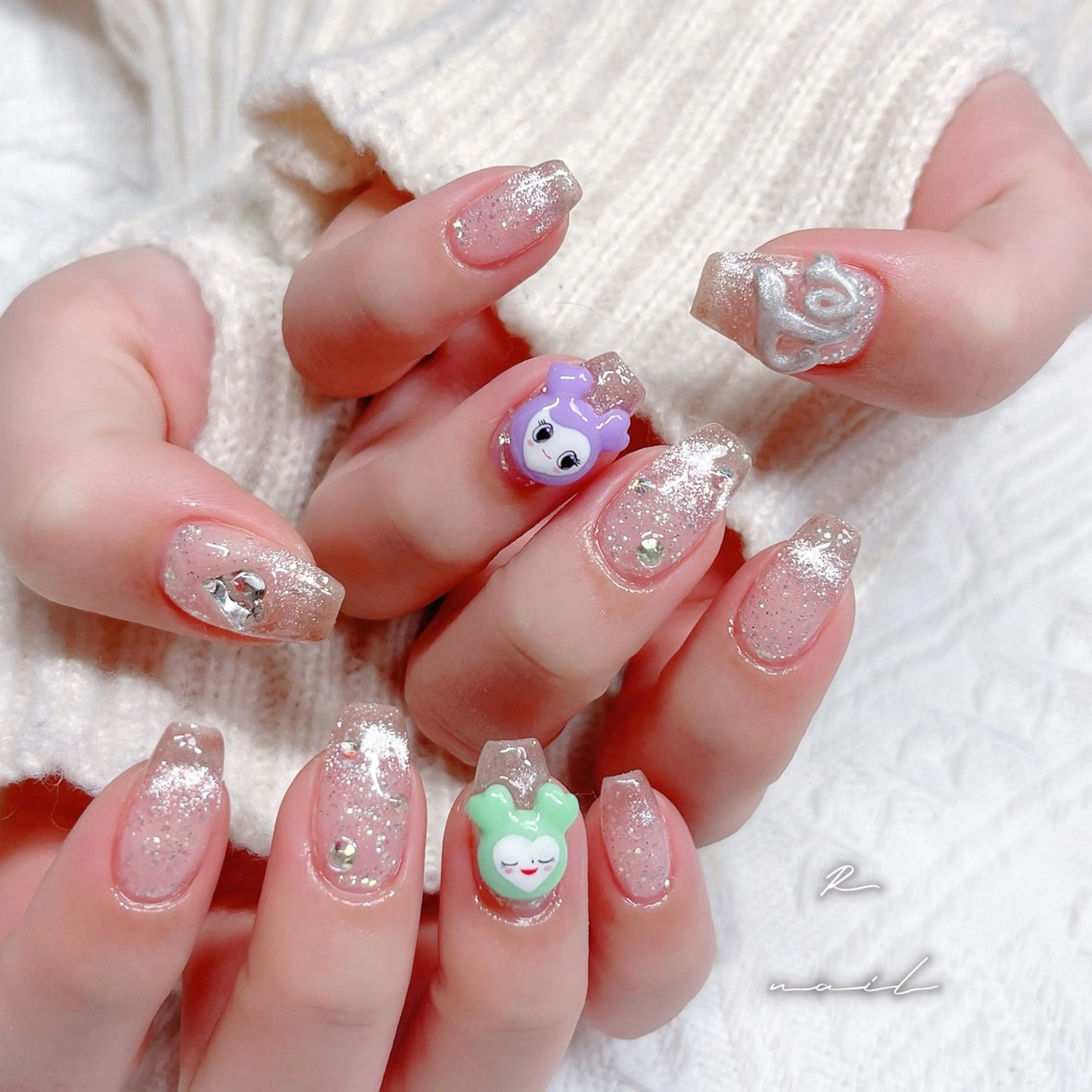 ネイル 持ち込み Rネイルサロン 本八幡店のネイルデザイン