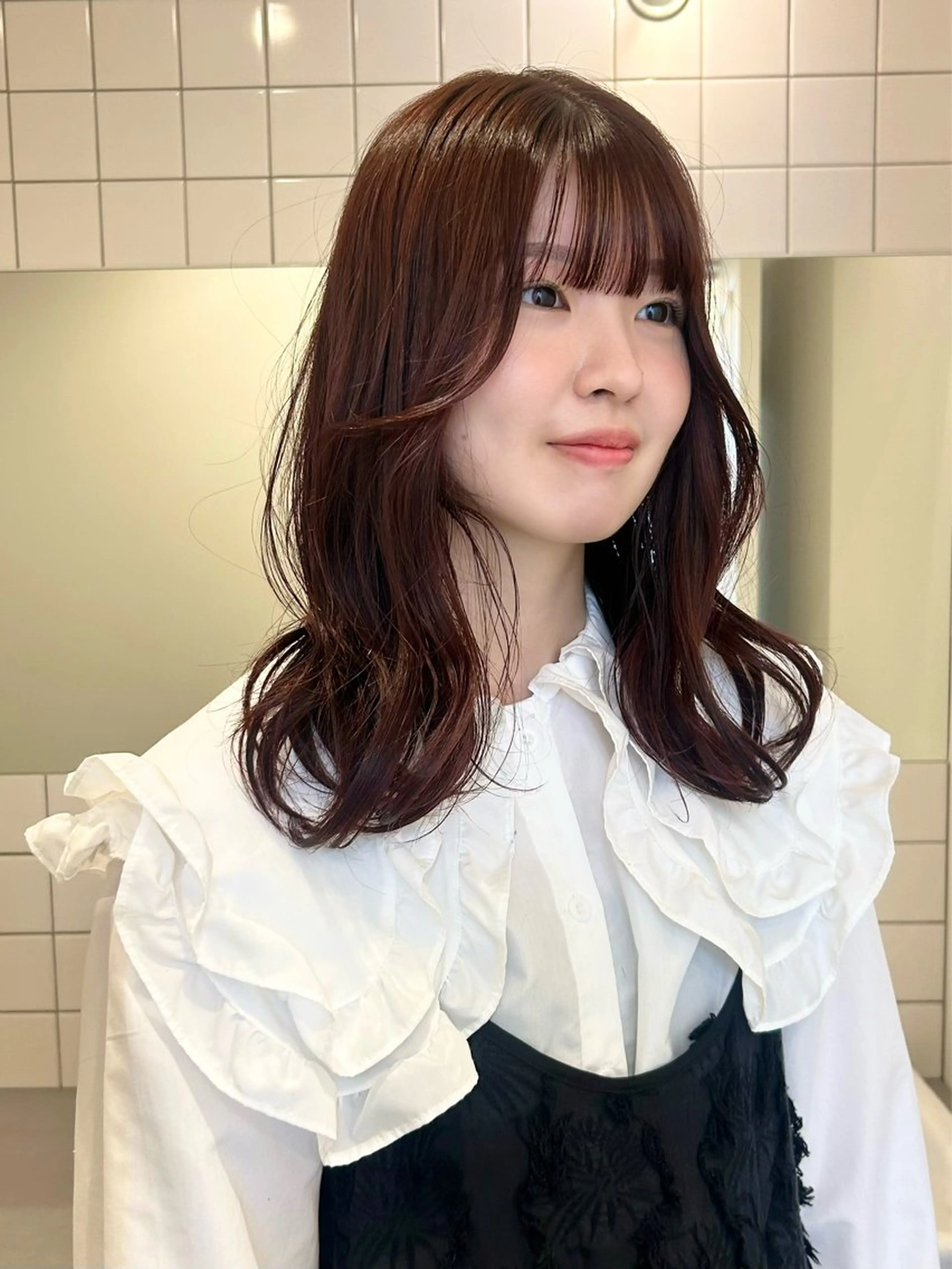セミロング カラー Vibe所属・hanami パーマ/透明感カラーのヘアスタイル