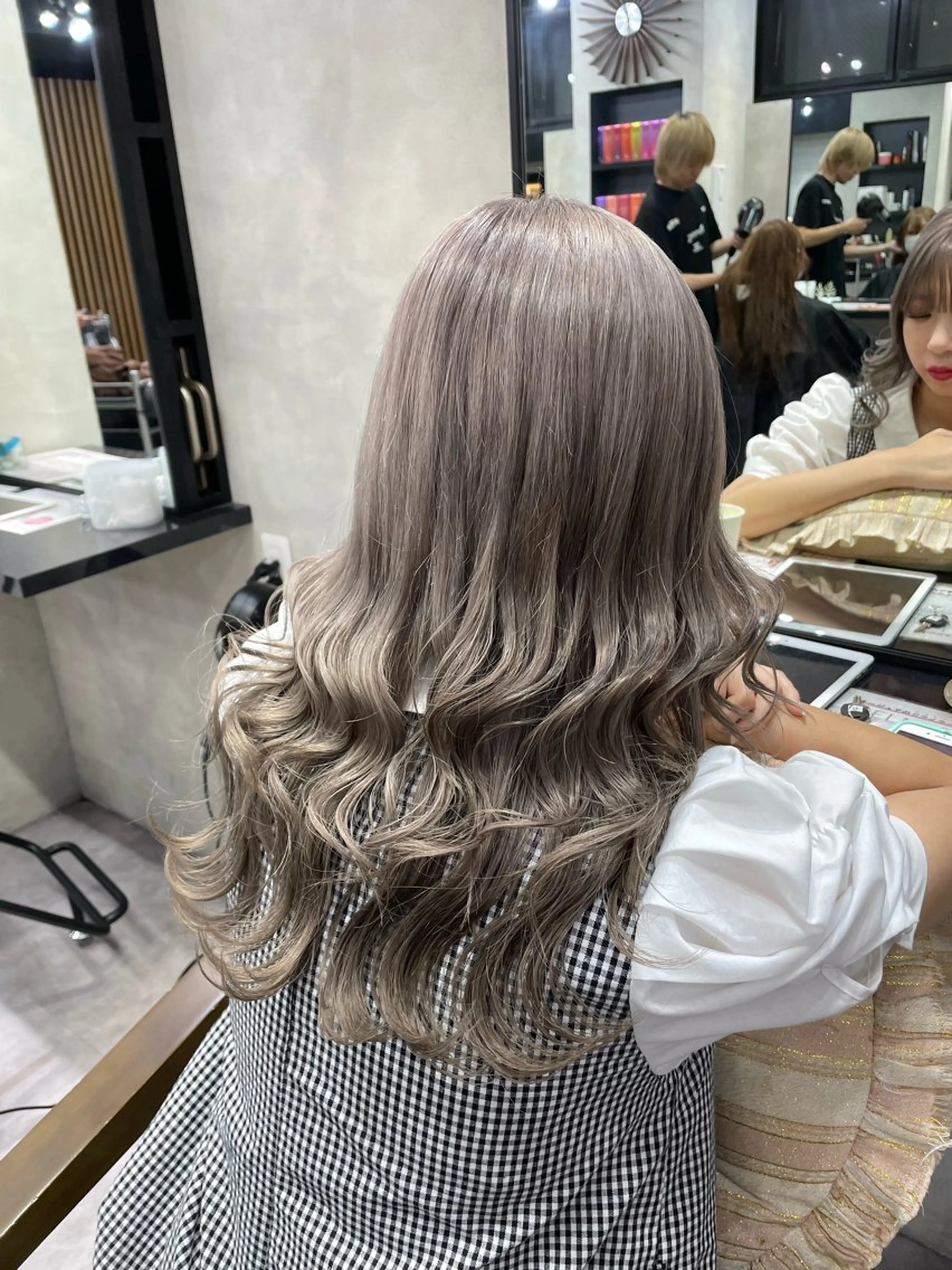 ロング レイヤーカット トリートメント ヘアカラー トリートメント 👑最高級エクステ 👑新宿/タイセイのヘアスタイル