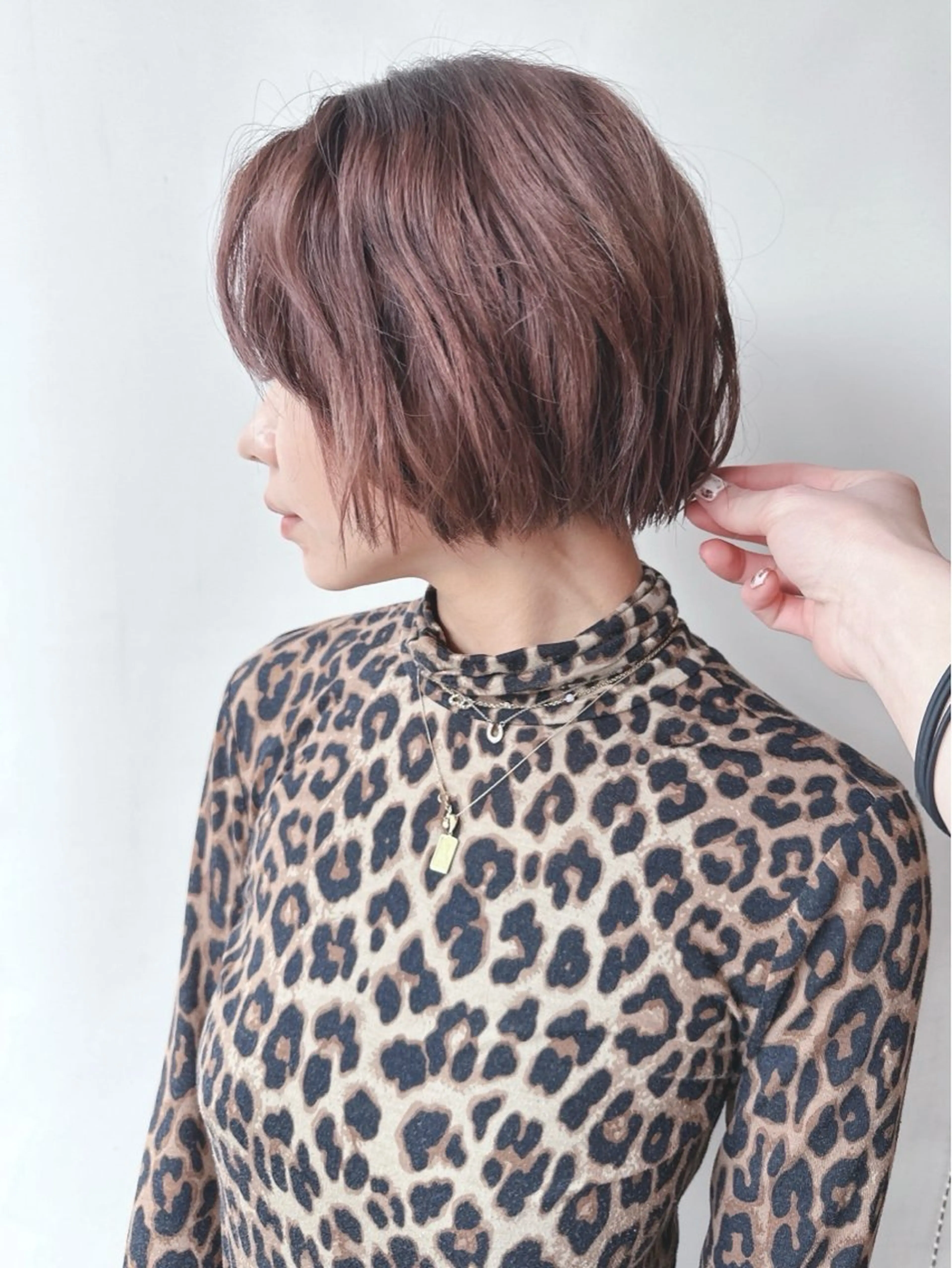 ショート カット とうい/パーマボブ/ くせ毛/丸みボブのヘアスタイル