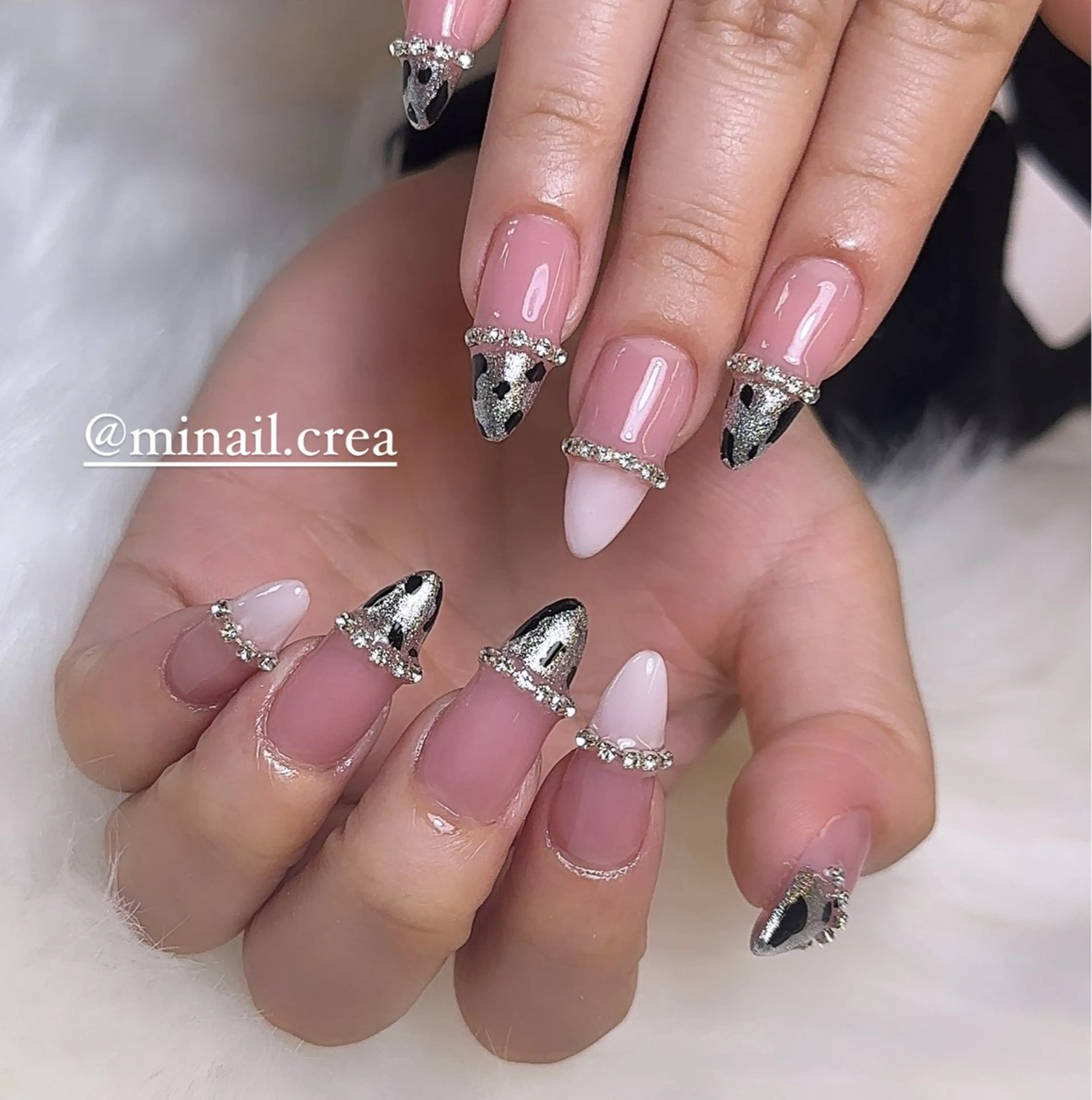 ネイル フレンチネイル キラキラネイル ロングネイル スカルプネイル シルバー ハンドネイル CRéA　-private nailsalon-所属・CReA nailのネイルデザイン
