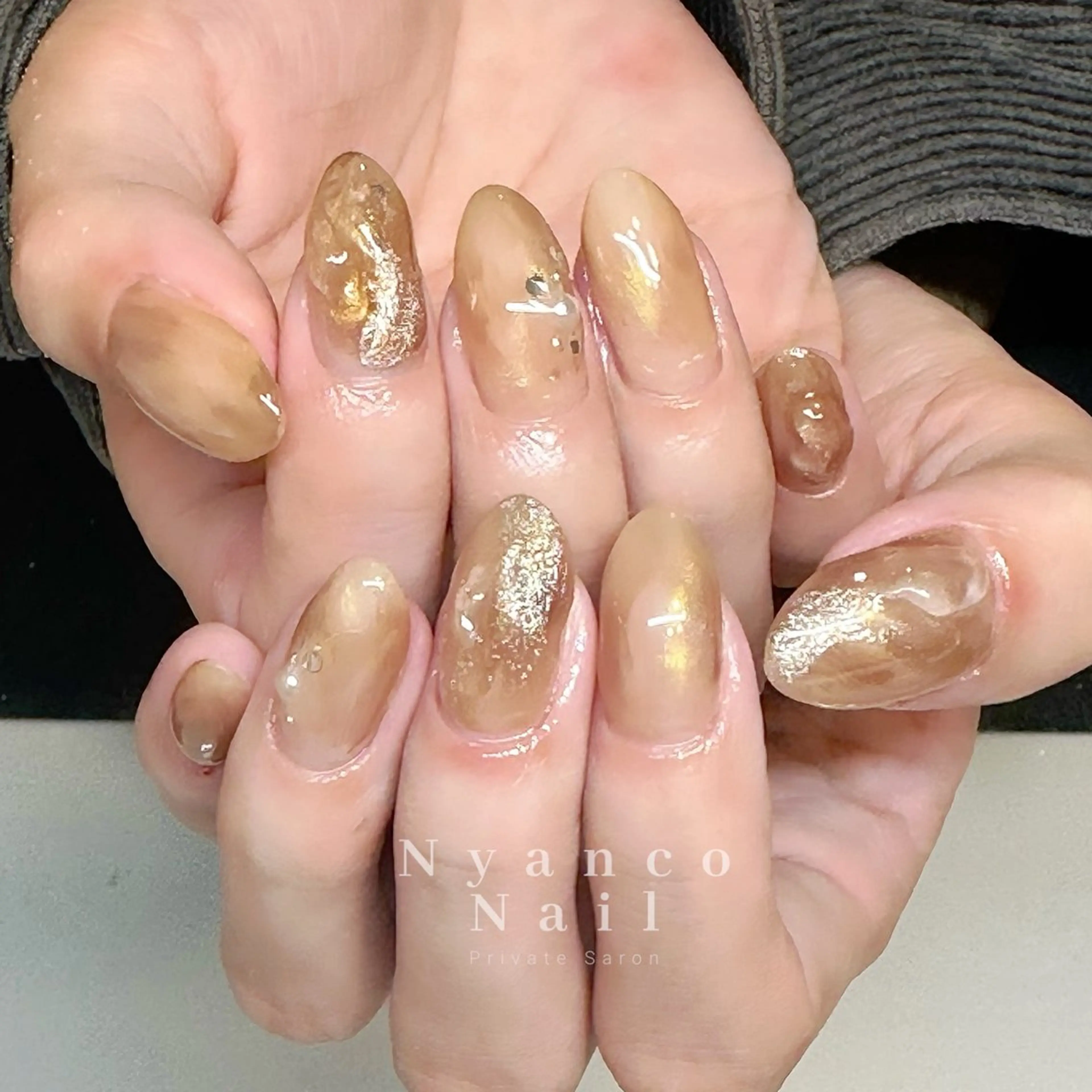 ネイル ブラウン ジェルネイル マグネットネイル 持ち込み ニュアンスネイル Nyanco Nailのネイルデザイン