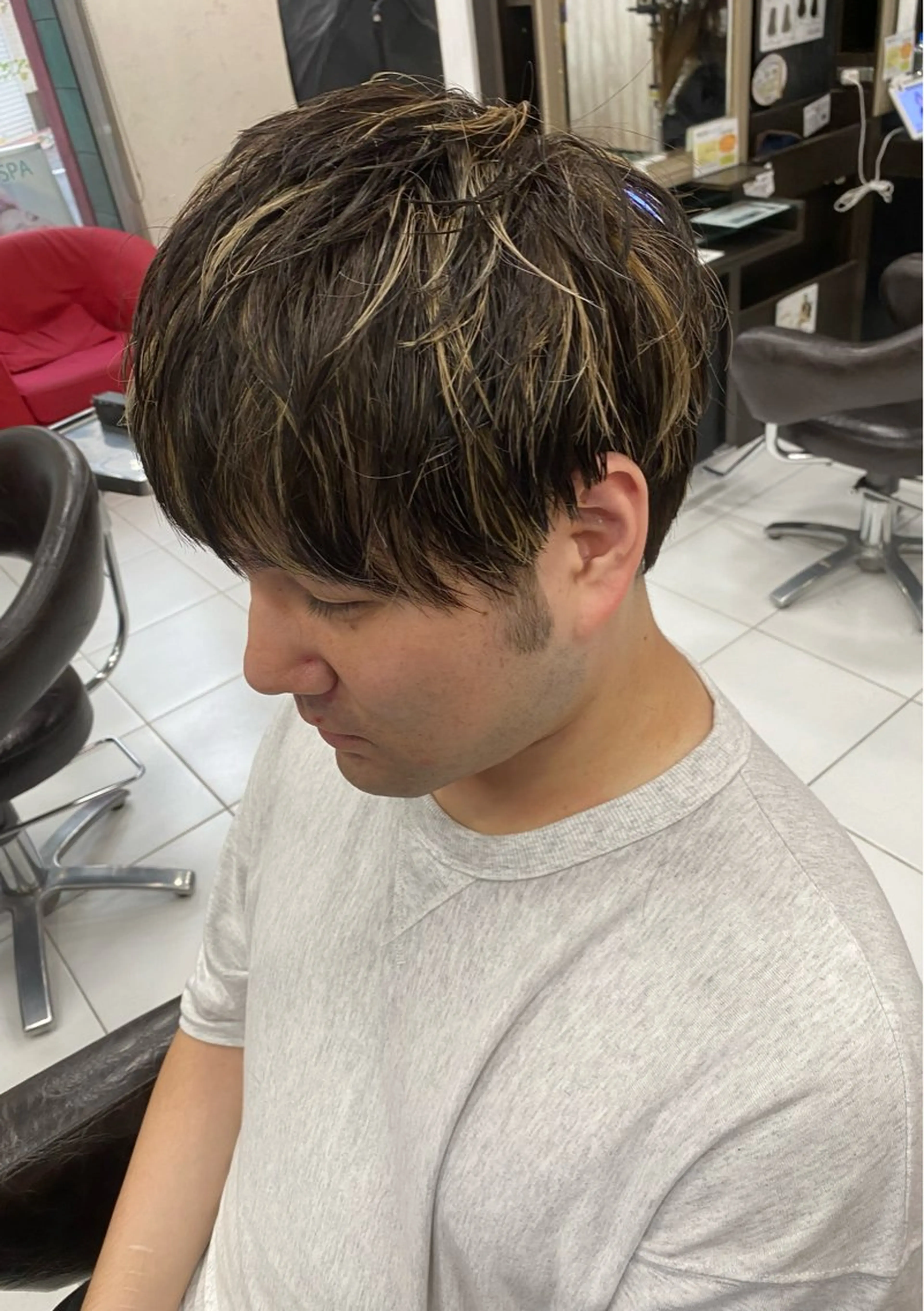 カラー メンズ メンズメッシュ メッシュ ヘアカラー トリートメント ホワイト/店長/カラ ー講師/錦糸町/岩崎のヘアスタイル