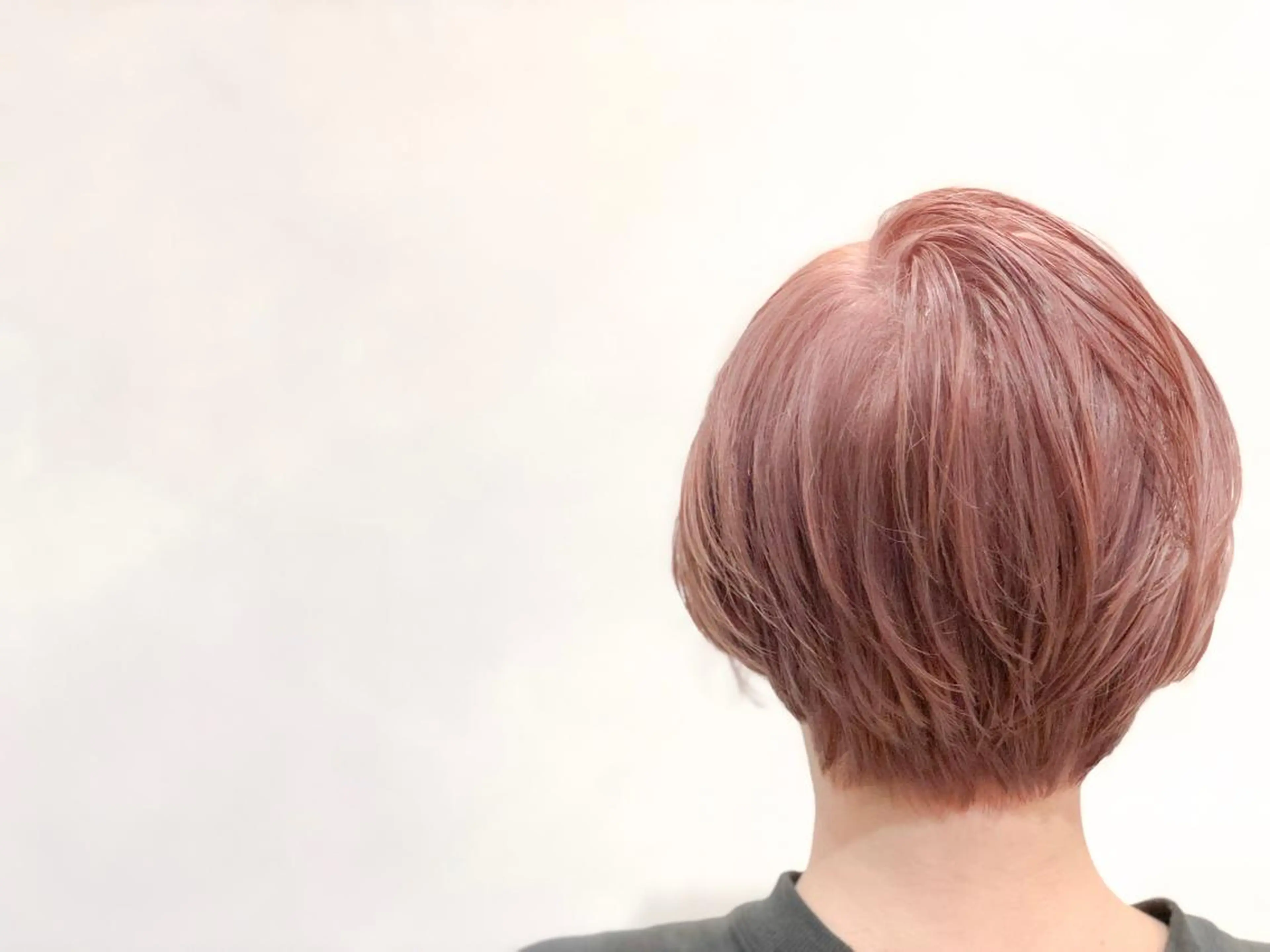 ショート カラー ピンクカラー ヘアカラー いしだ みさきのヘアスタイル