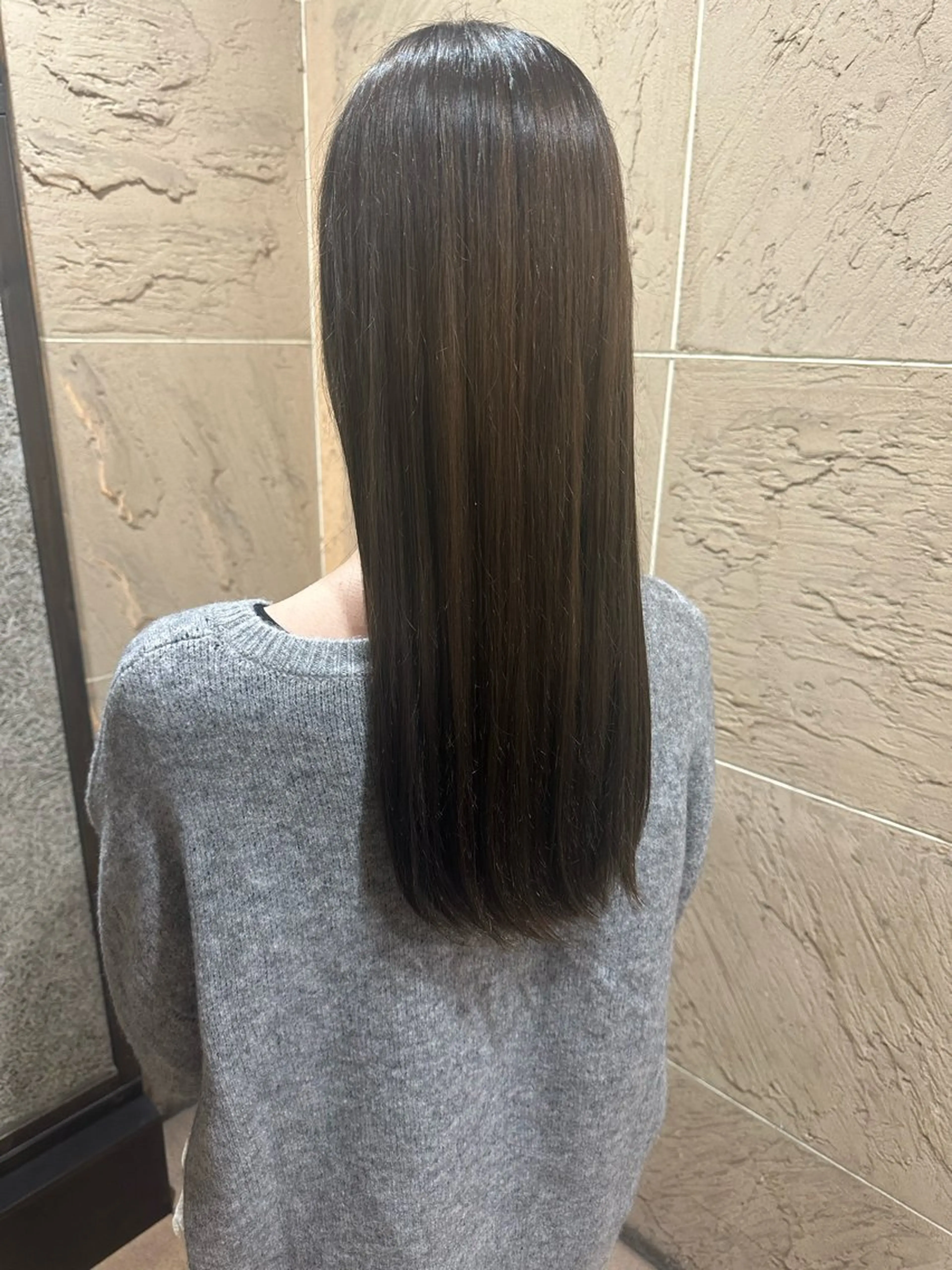 ロング 顔周りカット 溜 一太のヘアスタイル