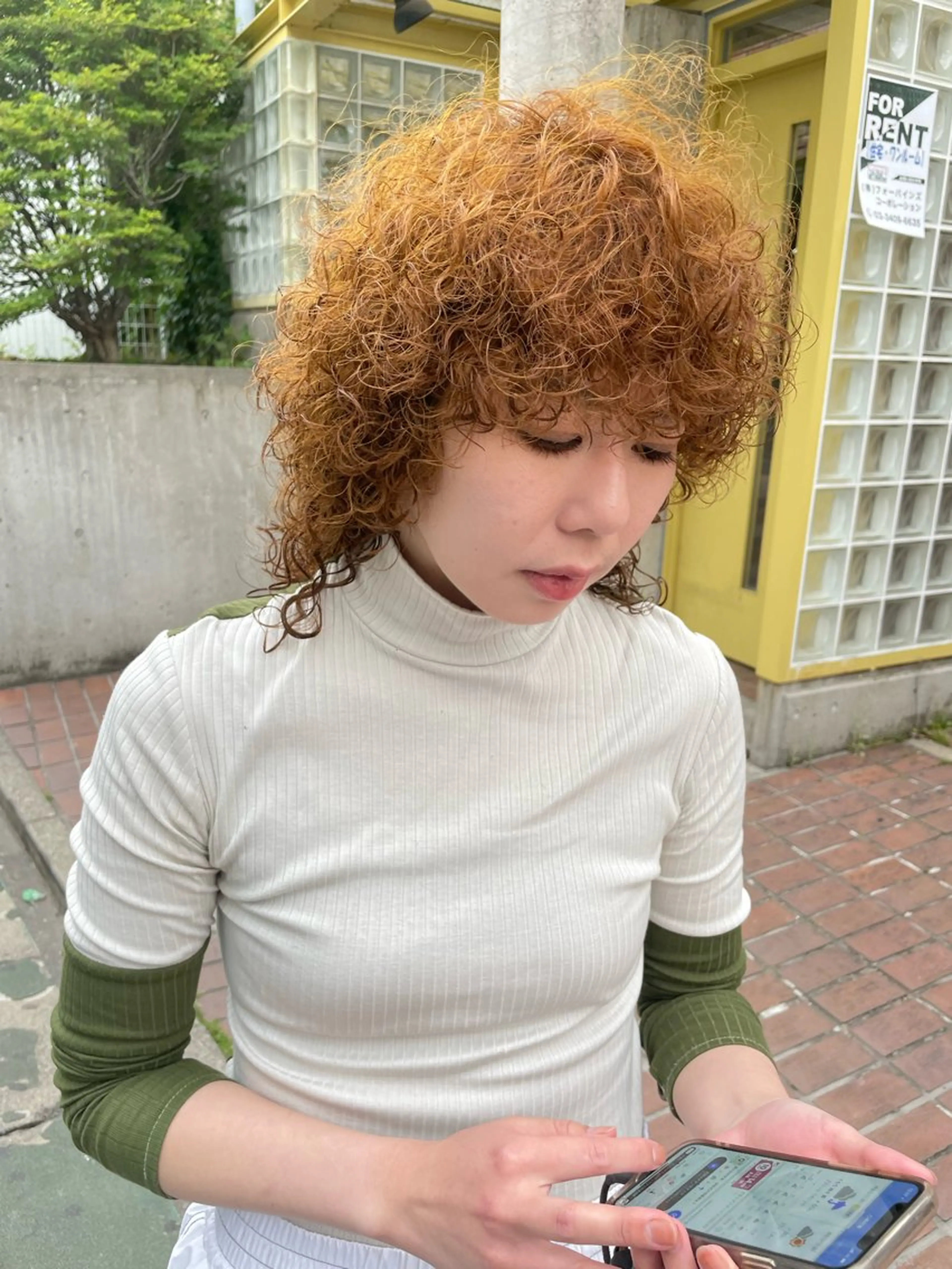 ロング カラー パーマ ブリーチ カット ヘアカラー パーマ スパイラルパーマ 🌐hina⭐️のヘアスタイル
