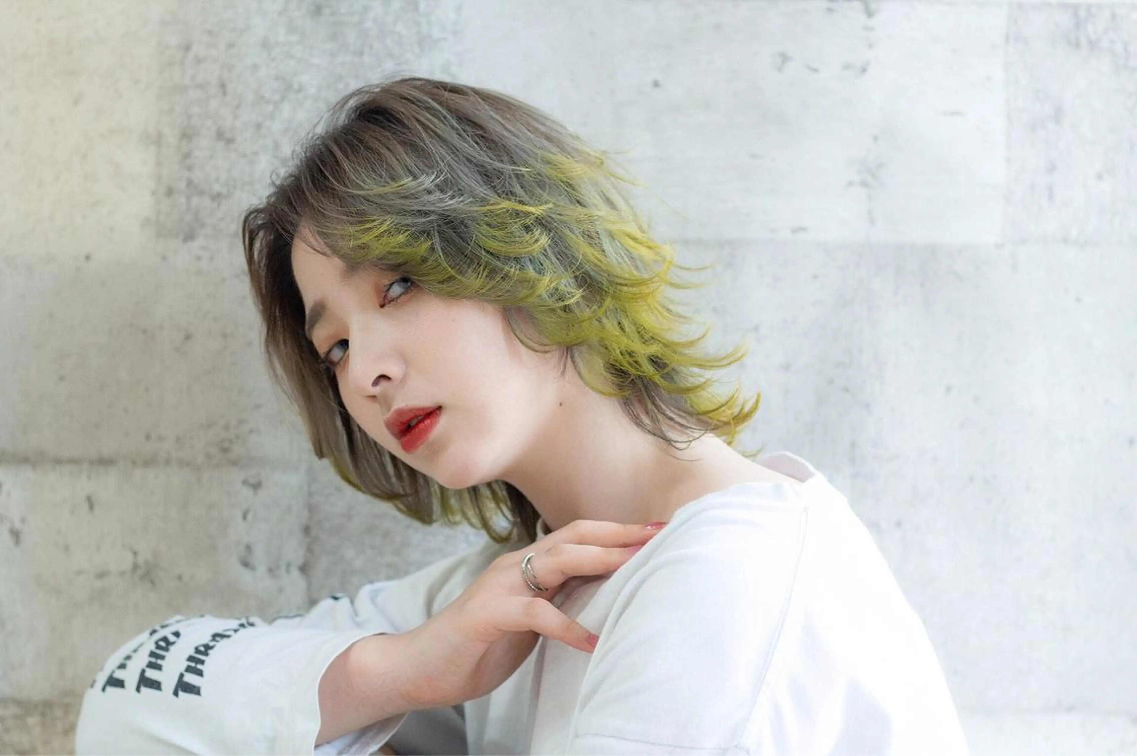 ミディアム カラー イエローカラー レイヤーカット ウルフカット ウルフレイヤー 武田 清久のヘアスタイル