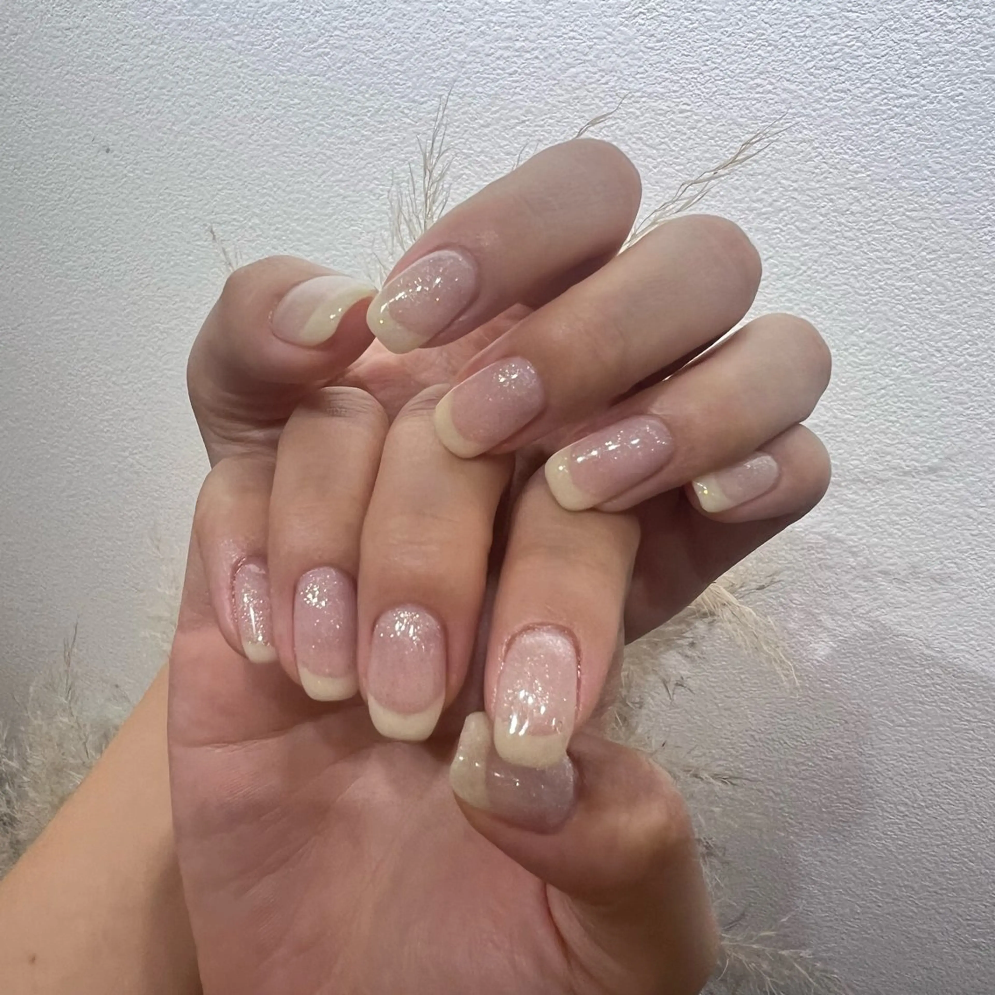 ネイル フレンチネイル ラメ(グリッター) 黄色 je belle ANZU🍯のネイルデザイン