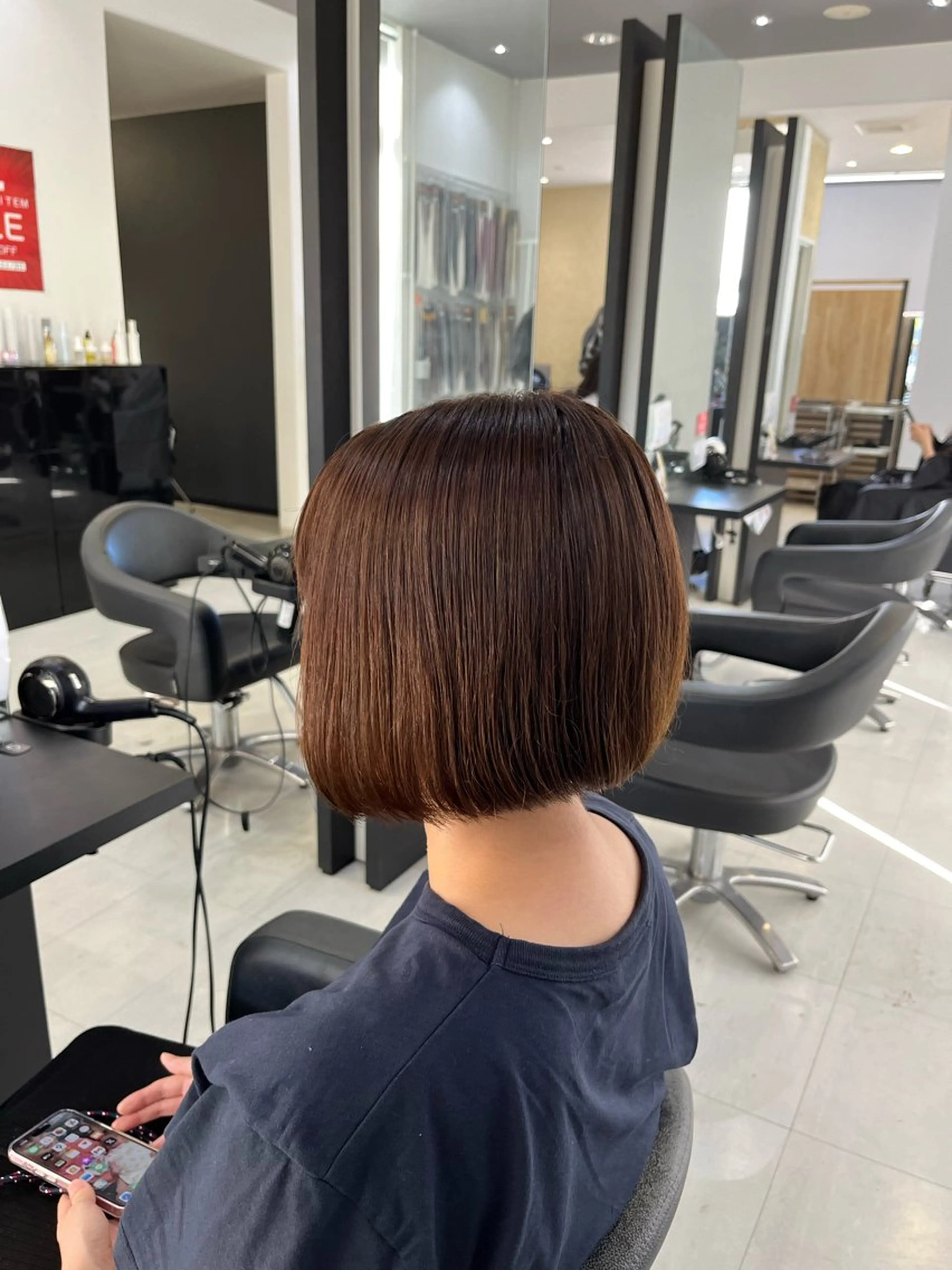 ショート カラー 諸岡 玲のヘアスタイル