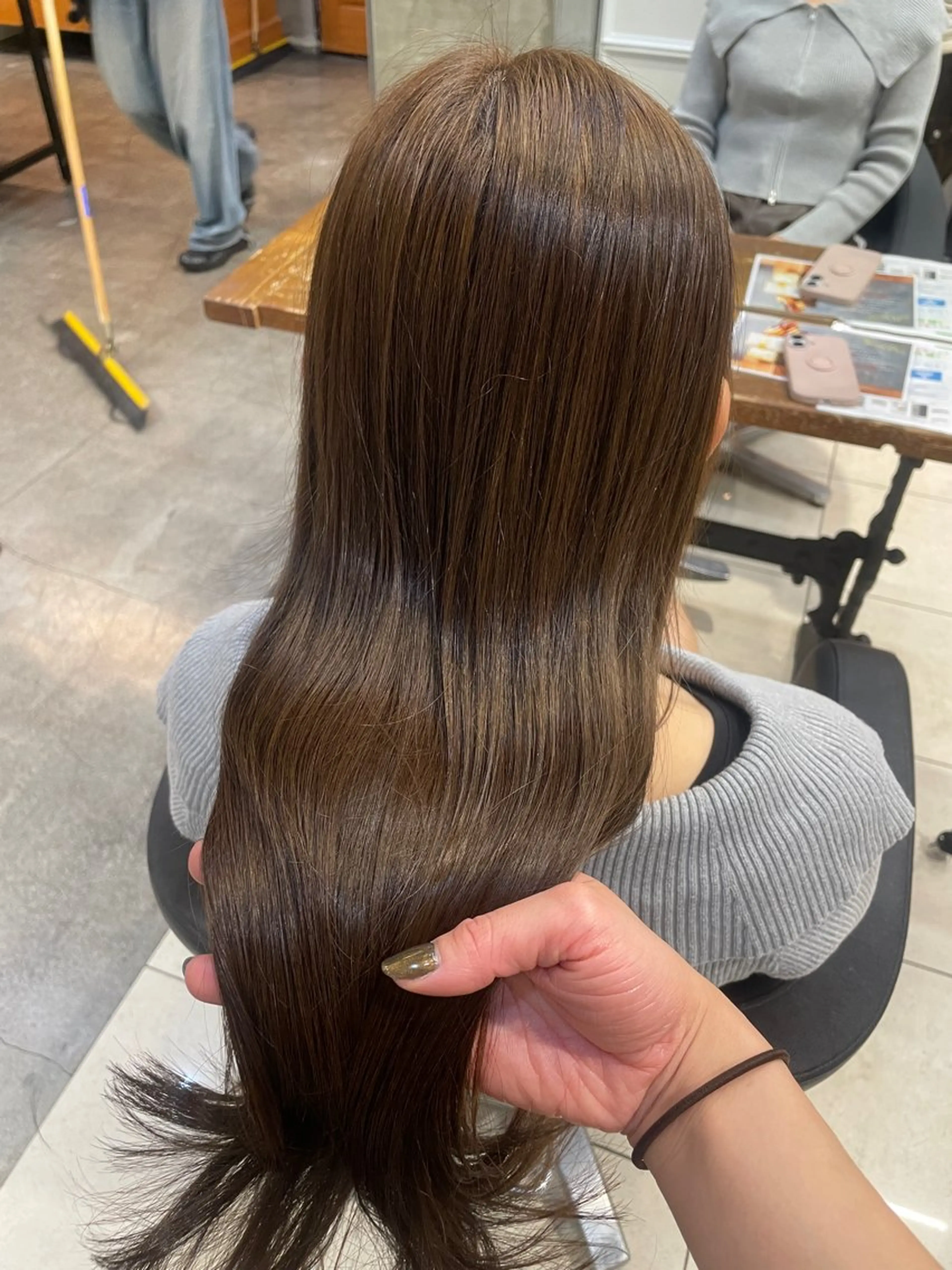 ロング カラー カット ヘアカラー トリートメント レイヤー/ 透明感カラー/マドカのヘアスタイル
