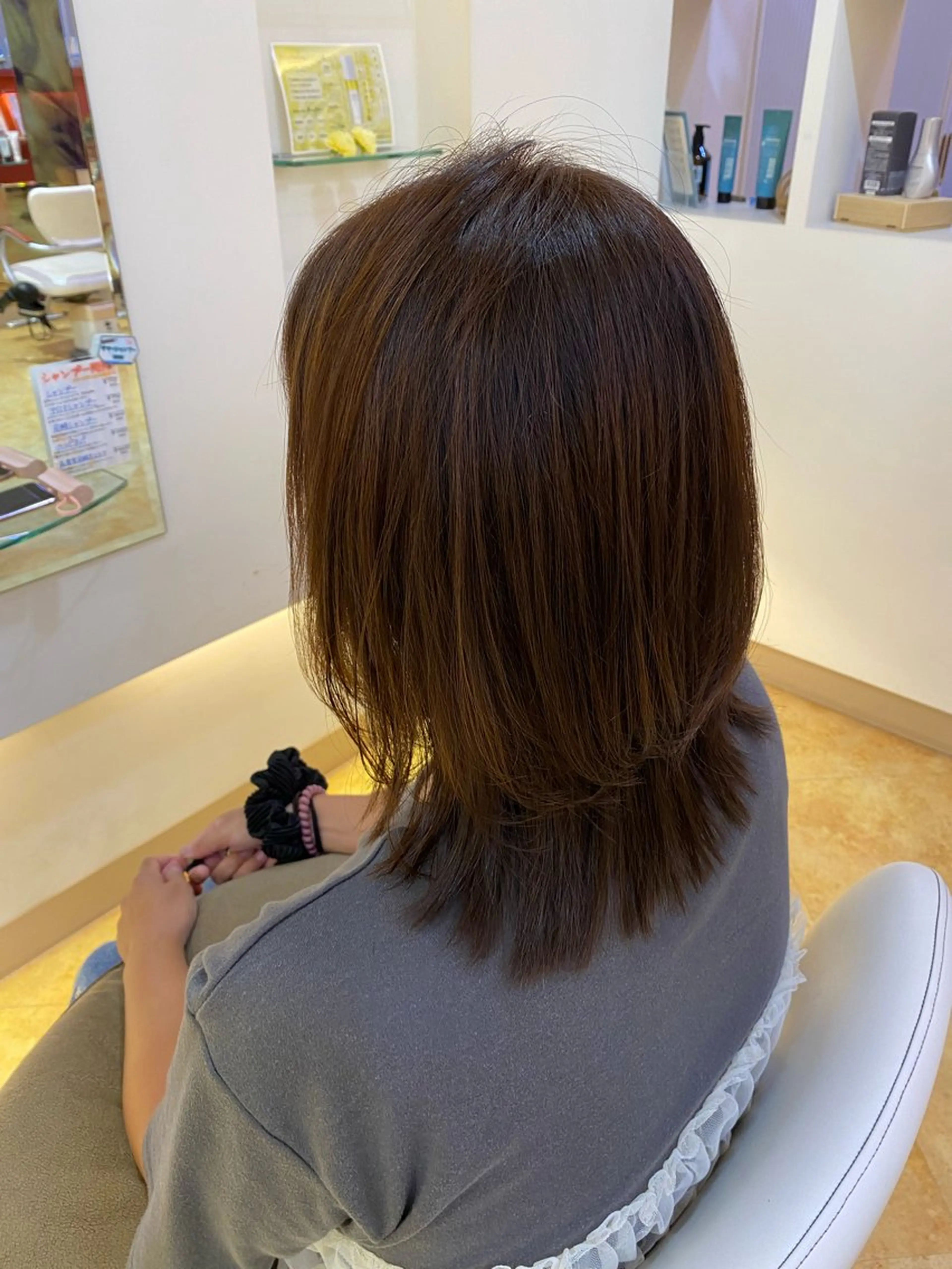 ミディアム 小松 千夏のヘアスタイル