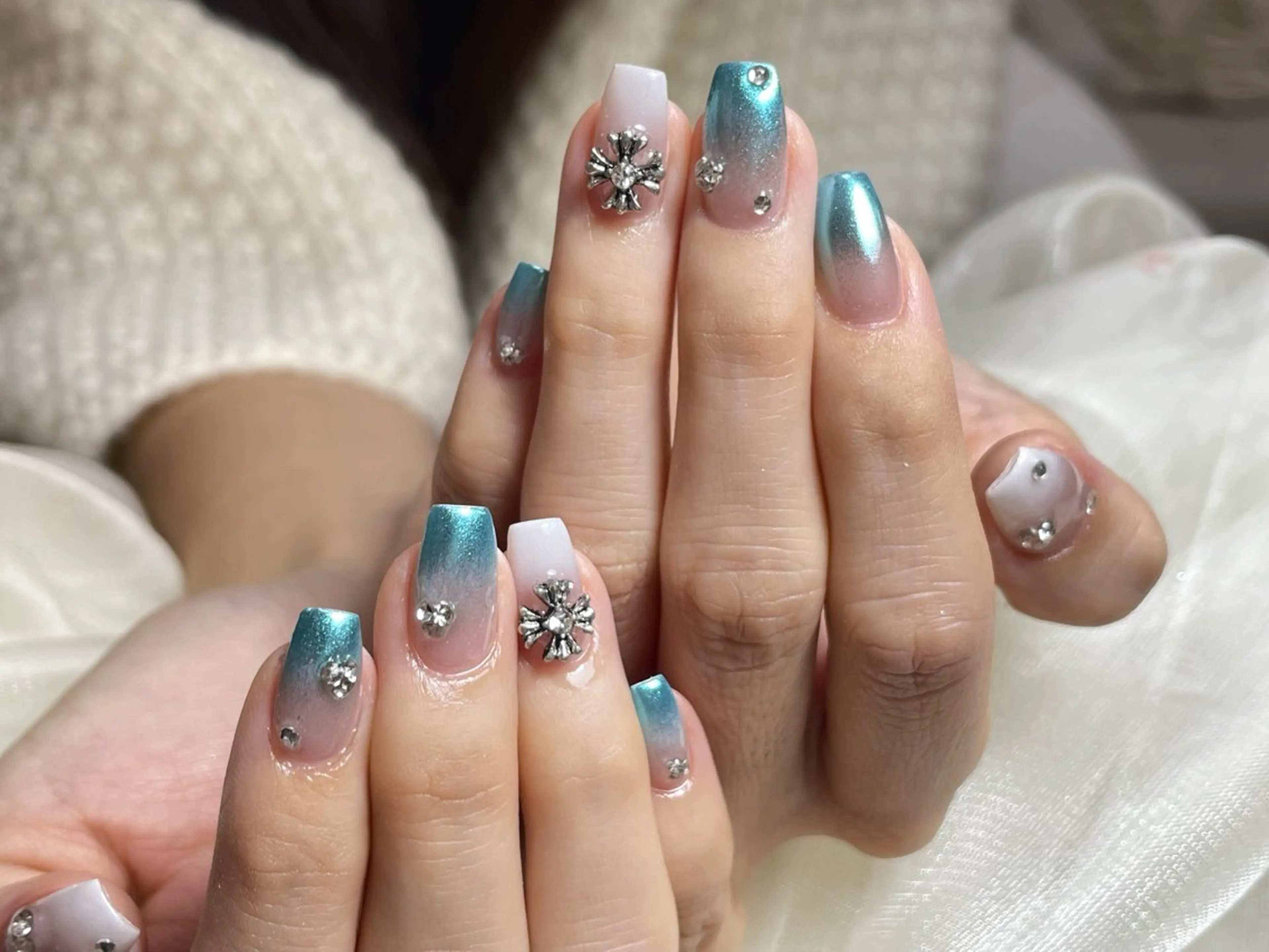 ネイル ハンドネイル Maggie 🎀ネイル❤️イイのネイルデザイン