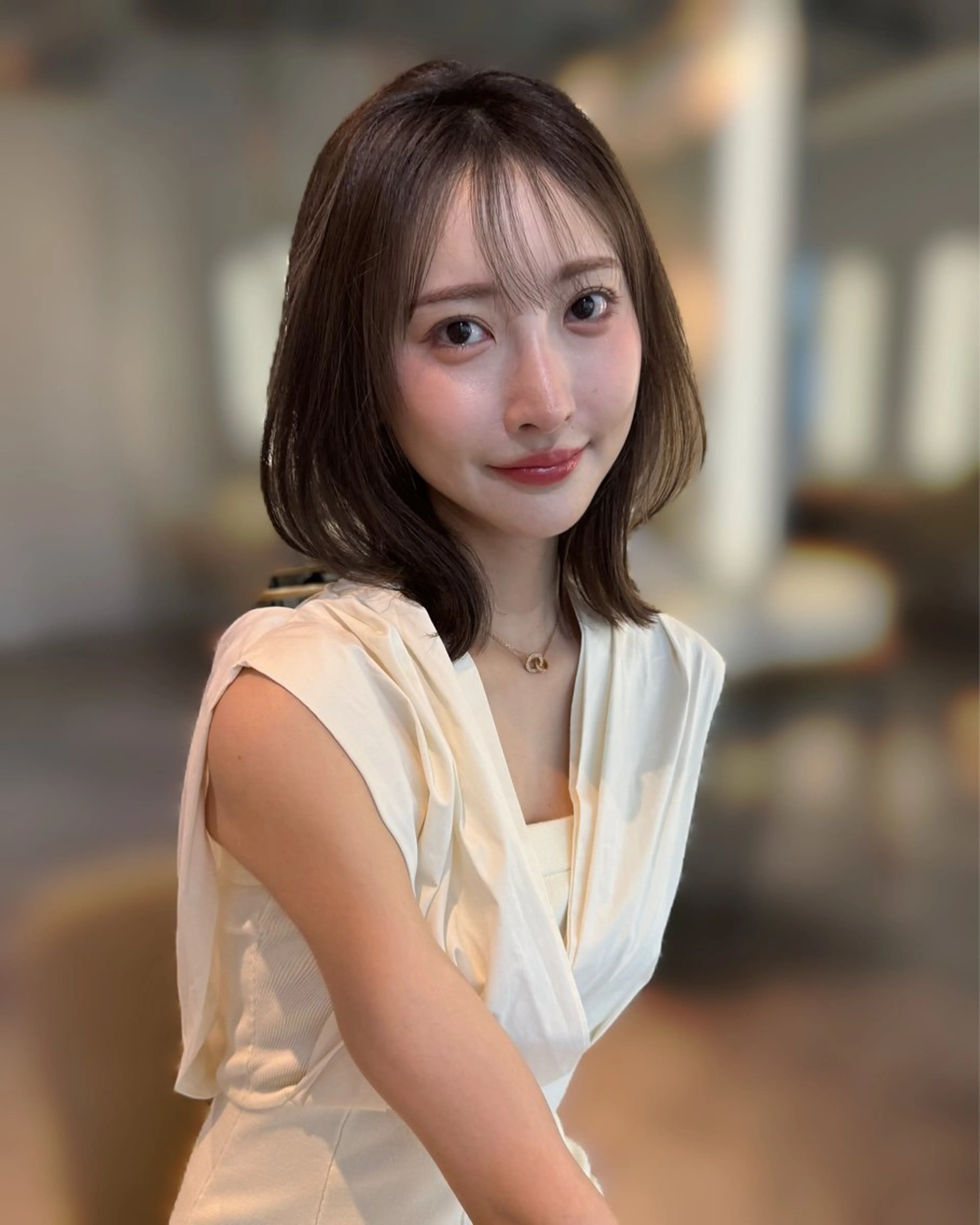 ミディアム カット ヘアカラー yelm所属・🫒オリーブカラー ミディアムレイヤー✨のヘアスタイル