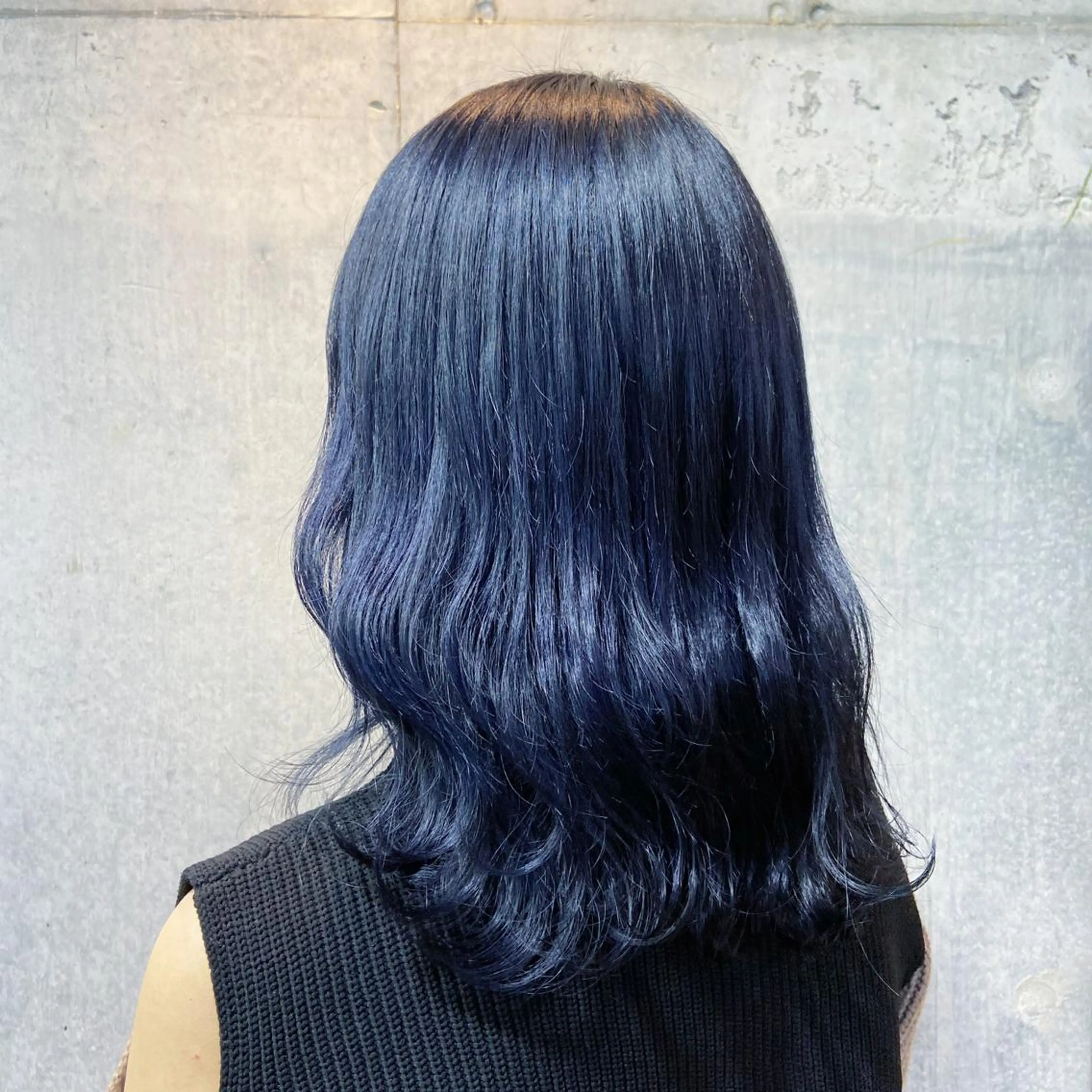 セミロング アッシュ 暗髪/艶髪/Ono .のヘアスタイル
