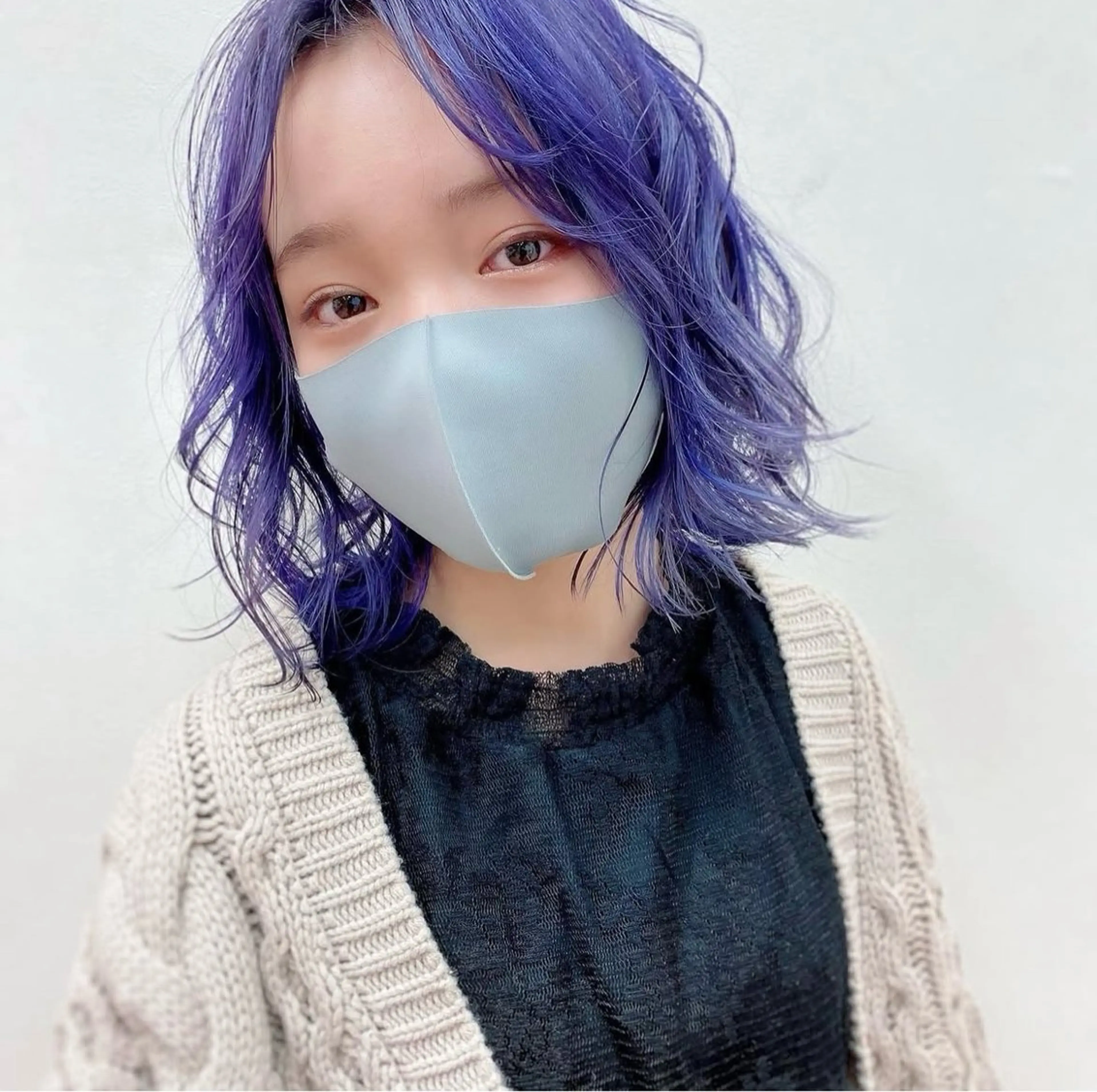 ミディアム カラー ミディアムレイヤー バイオレットカラー レイヤーカット カット ヘアカラー ナカジマ ナナのヘアスタイル