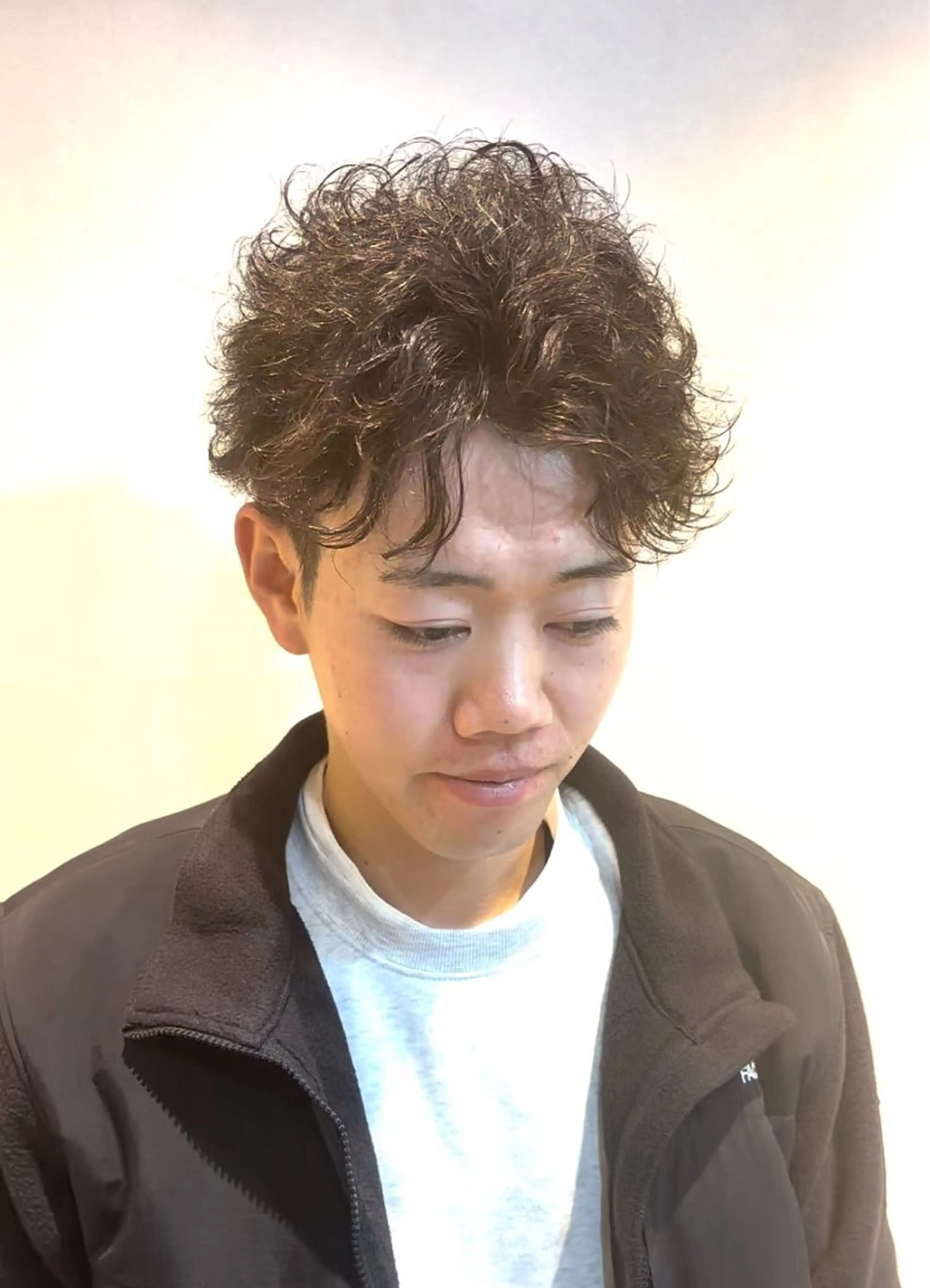 メンズ フェザーパーマ メンズパーマ スペインカール 波巻きパーマ HARUKI  MINATO Japan広島紙屋町店所属・hmj紙屋町店 脊戸智志のヘアスタイル