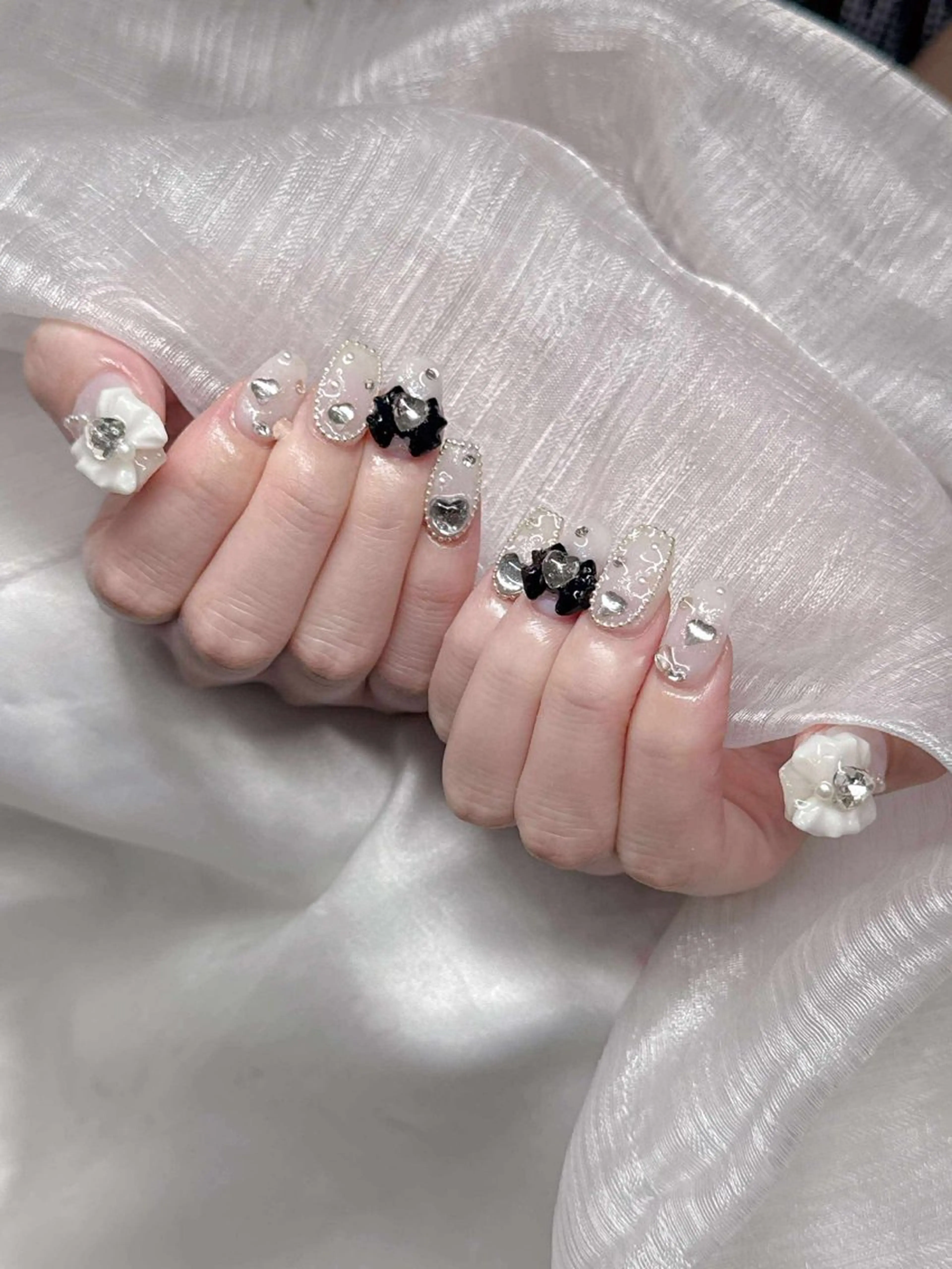 ネイル 長さ出し グラデーション 卒業式 キラキラネイル マグネットネイル ハンドネイル Lee Nailsのネイルデザイン