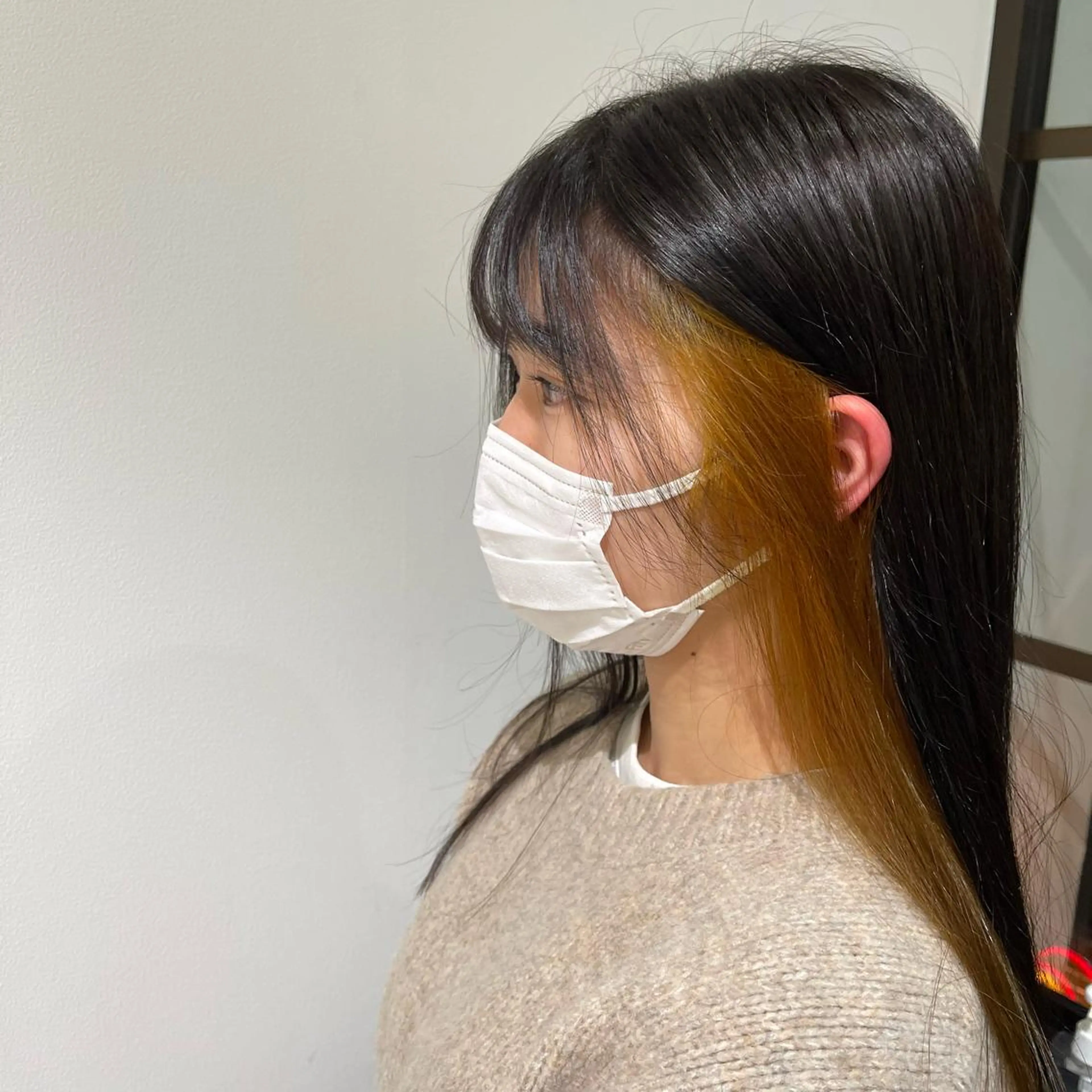 ロング カラー イヤリングカラー ヘアカラー 由比藤理子 ブリーチカラー🌈のヘアスタイル