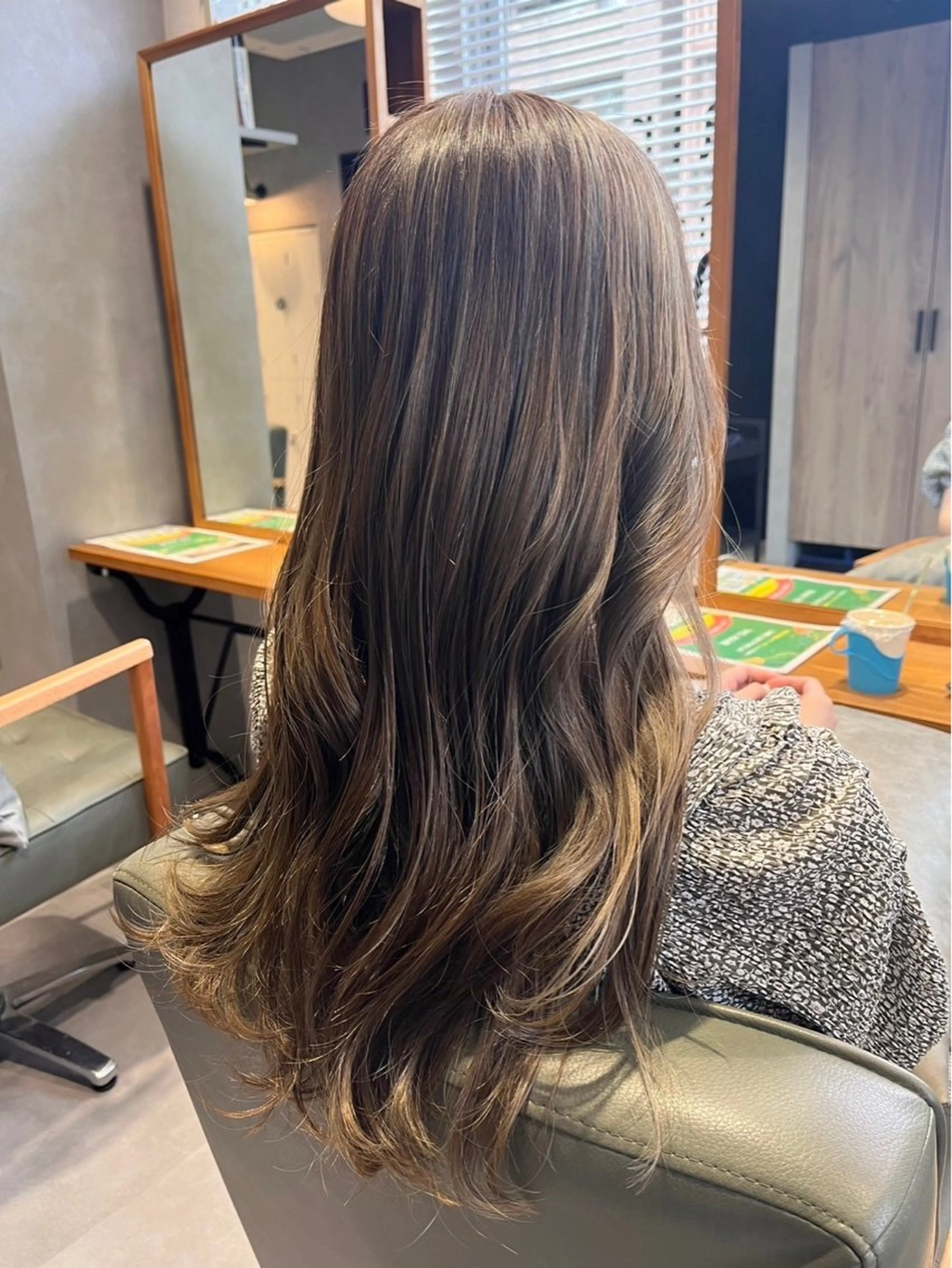 ロング カラー 土屋 咲希のヘアスタイル