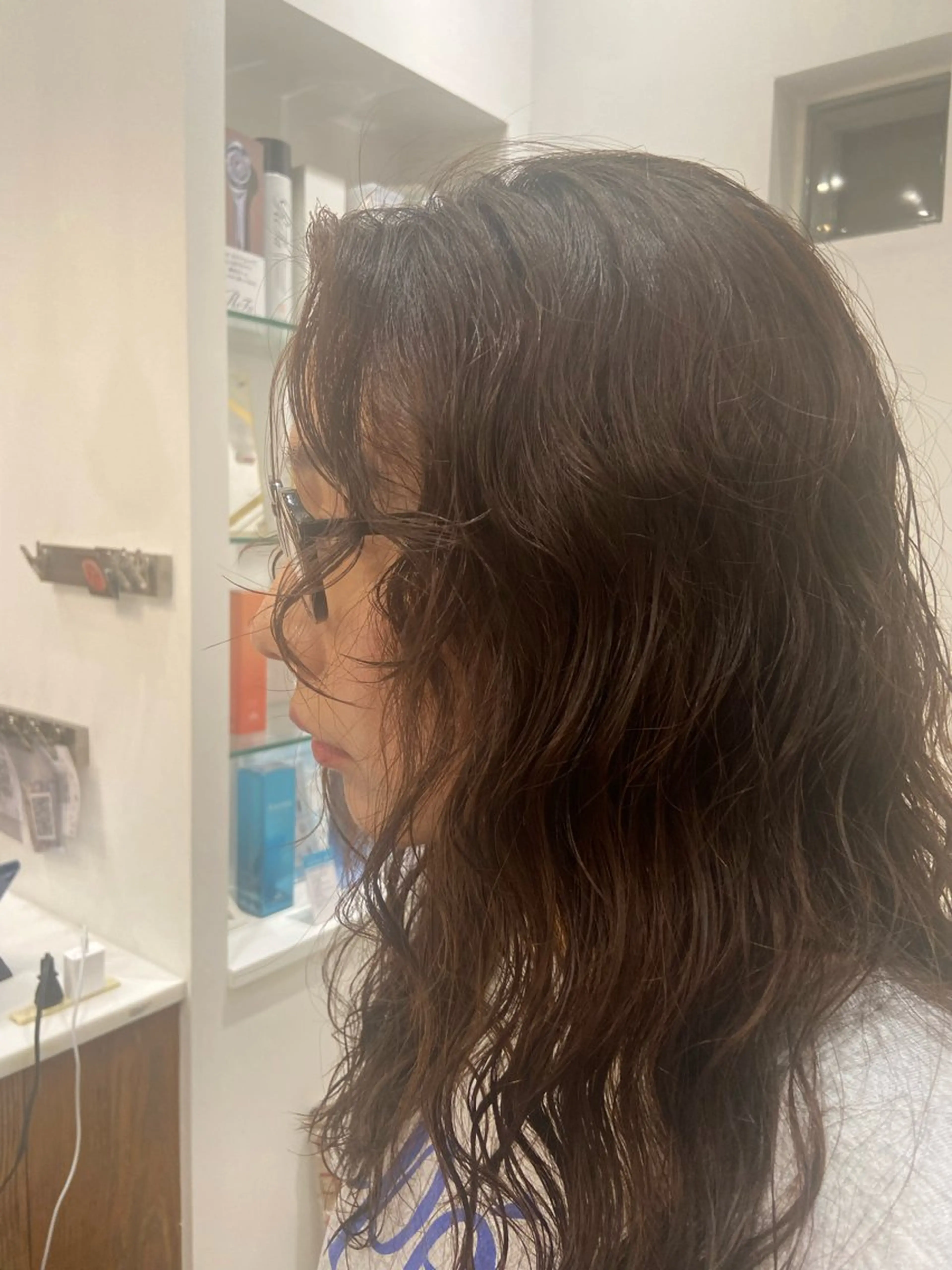 ロング パーマ atelier doux dimanche（アトリエ・ドゥー・ディマンシュ）所属・Fukamiレイヤー 透明感カラーのヘアスタイル