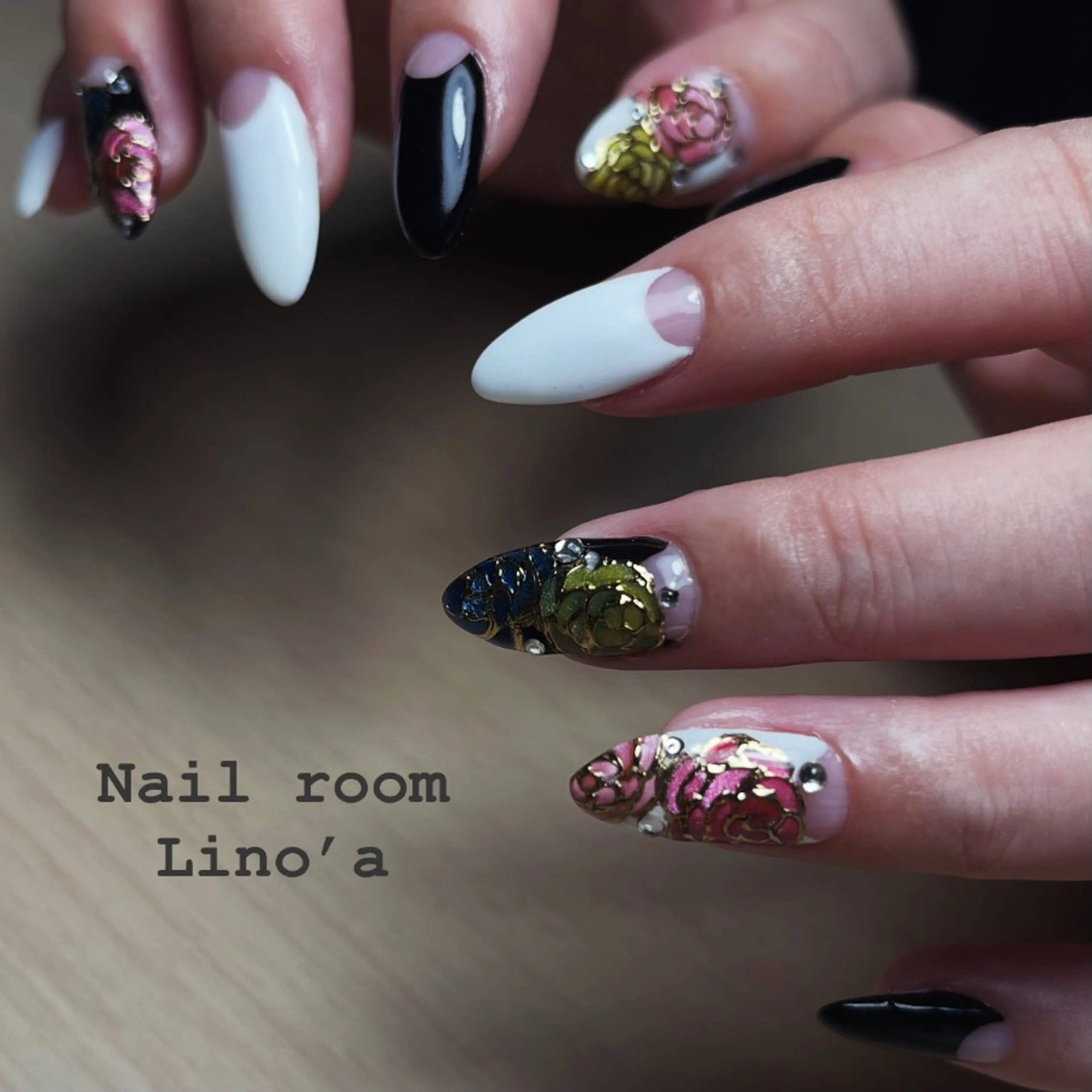 ネイル フレンチネイル マグネットネイル 持ち込み Nail room Lino’aのネイルデザイン