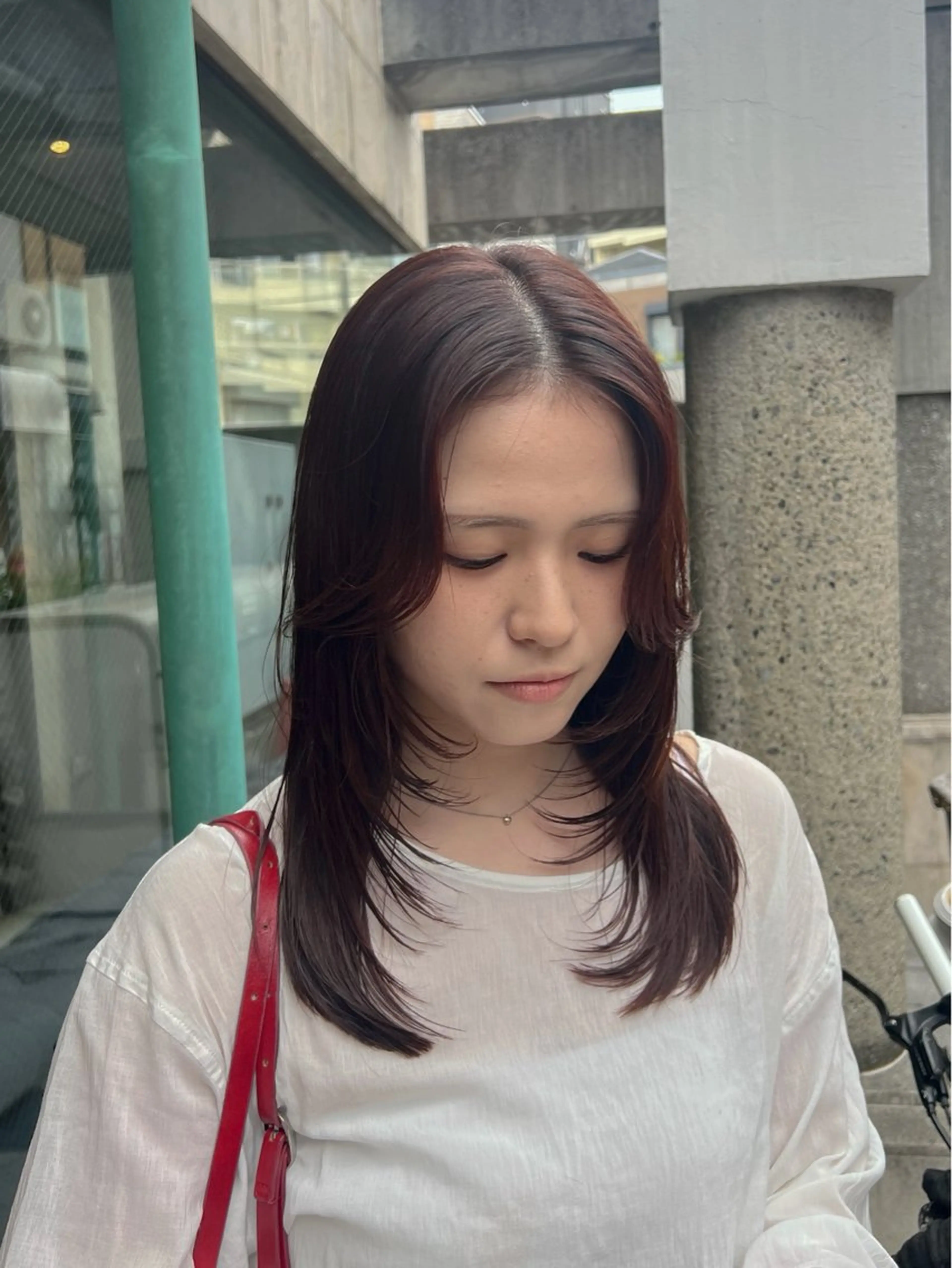 セミロング カラー ヘアアレンジ ブラウンカラー 透明感カラー ピンクカラー 顔まわりレイヤー 韓国風ヘア カット ヘアカラー トリートメント グレージュ/艶髪矯正 🪐takushiのヘアスタイル