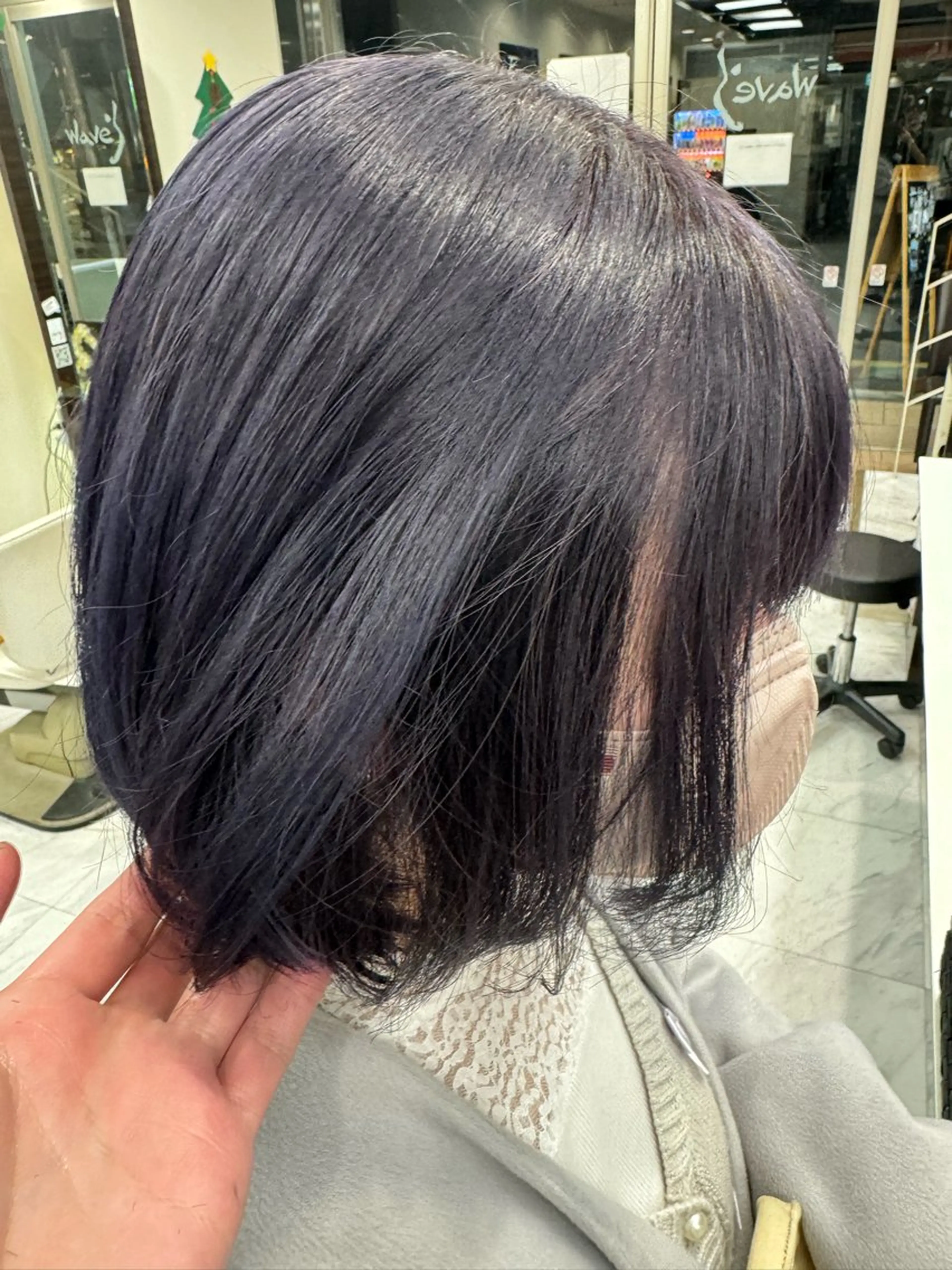 ミディアム カラー ヘアアレンジ 切りっぱなしボブ ブリーチ デザインカラー ダブルカラー グラデーションカラー カット ヘアカラー トリートメント 目黒 碧人のヘアスタイル