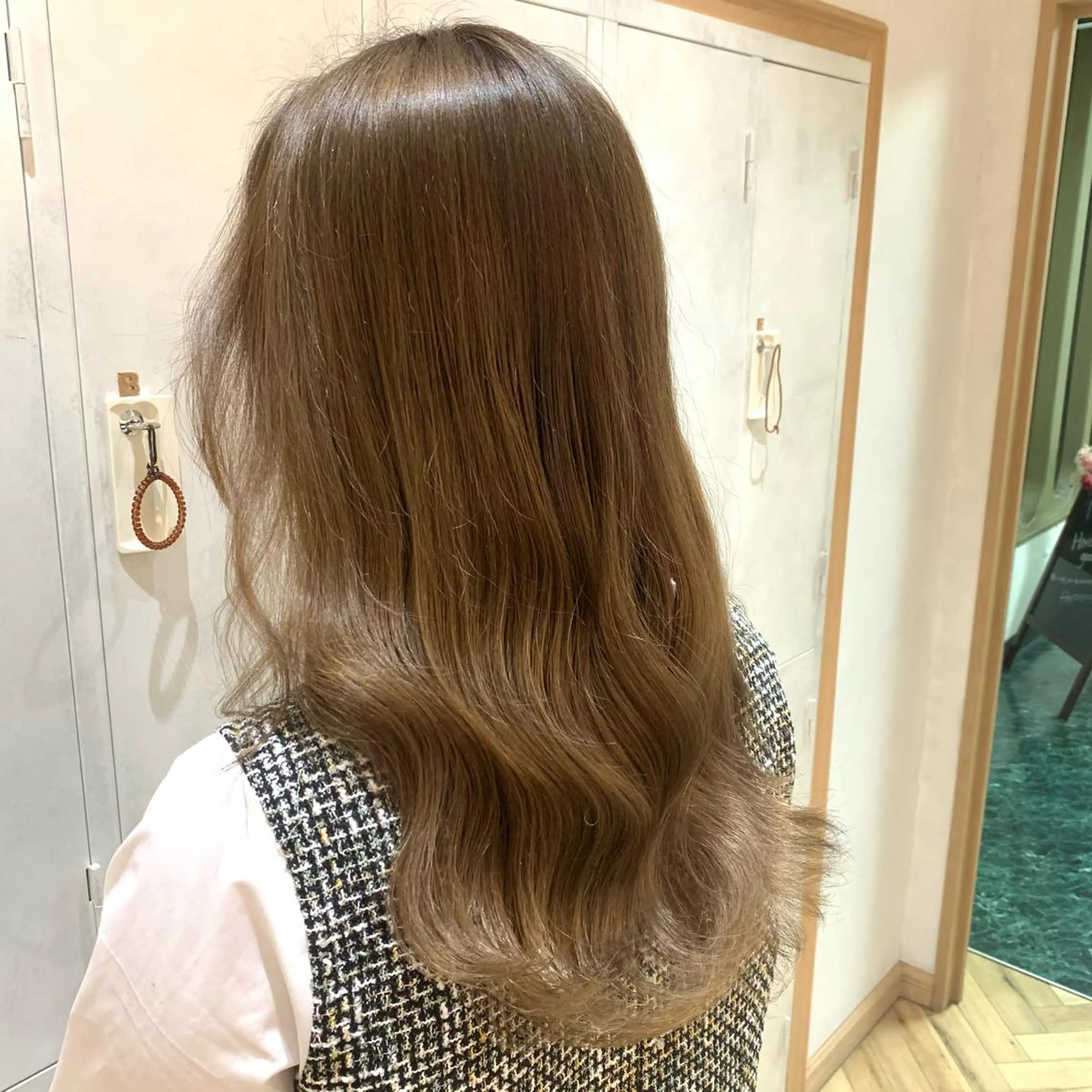 ロング カラー TriumpH天王寺店【ミルボンAujua認定サロン】所属・SAKI🐈⬛【 HAPPY届けます】のヘアスタイル