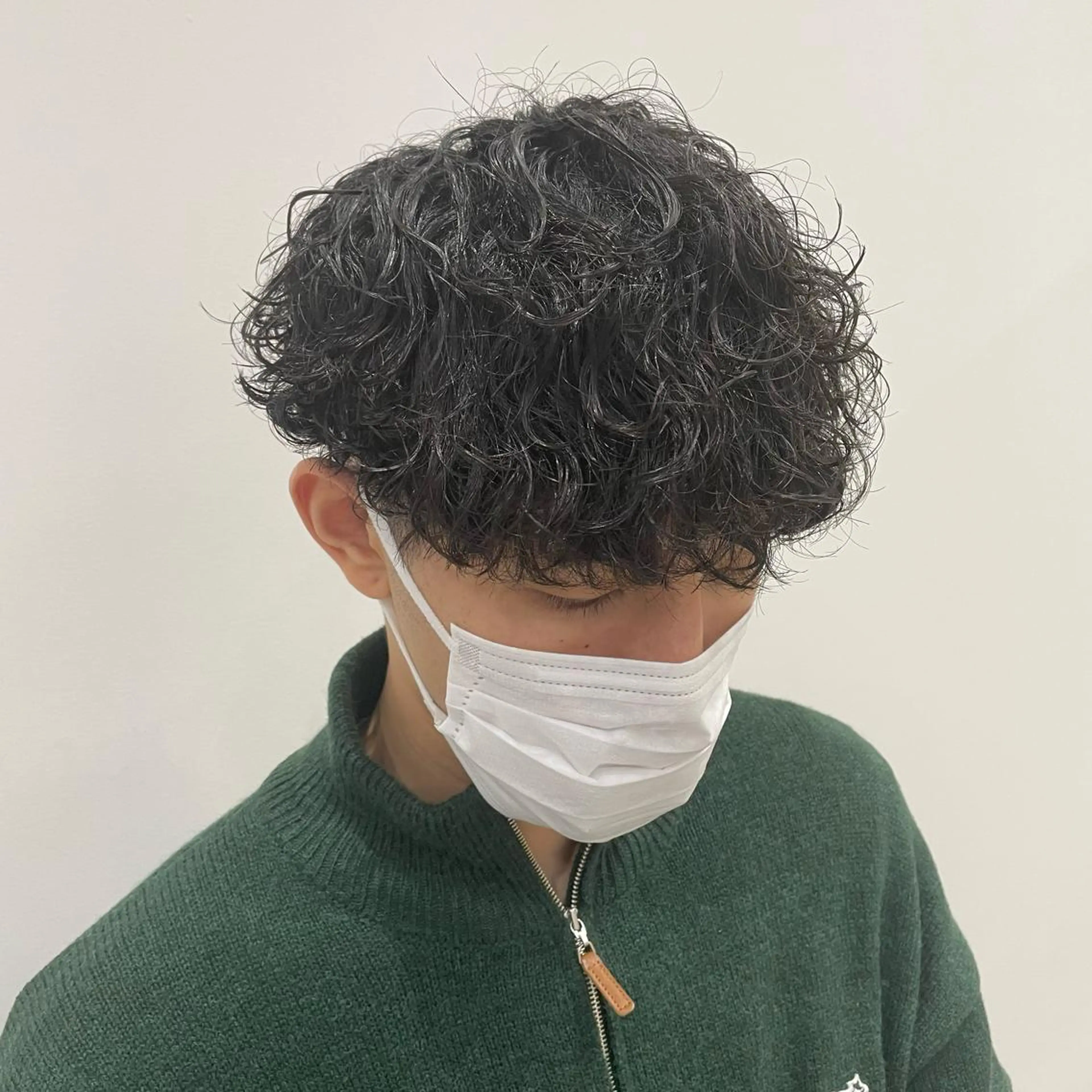 ミディアム パーマ メンズ カット パーマ 🔥縦落ちツイスパ 🔥鈴木健紀のヘアスタイル