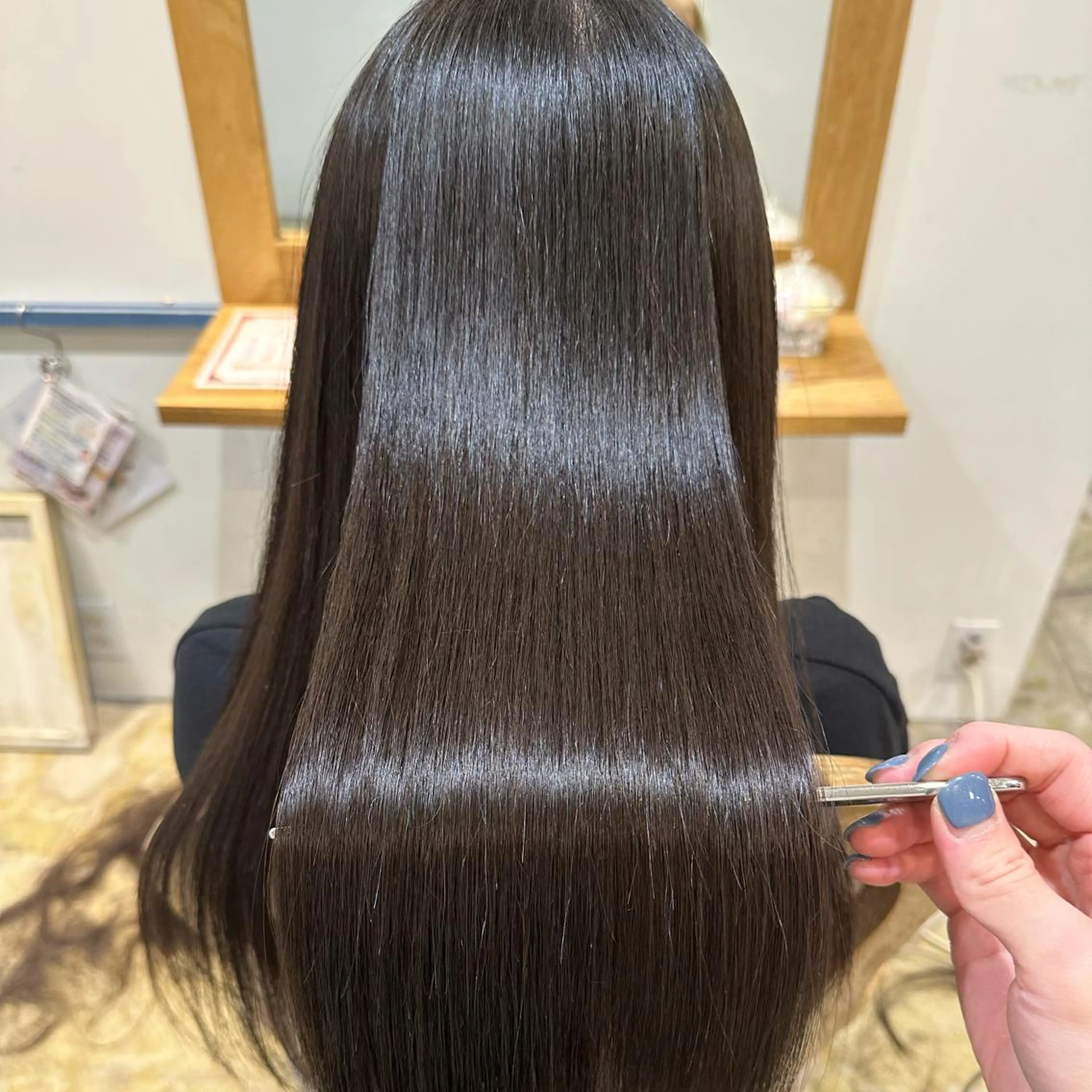 セミロング 縮毛矯正 ブリーチ縮毛矯正 齊藤翔太のヘアスタイル